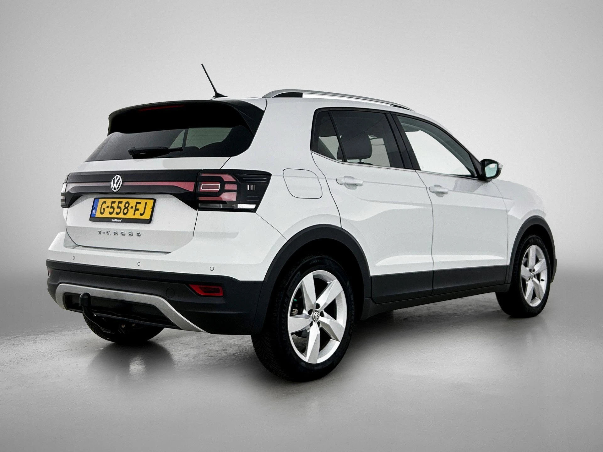 Volkswagen-T-Cross-image-3