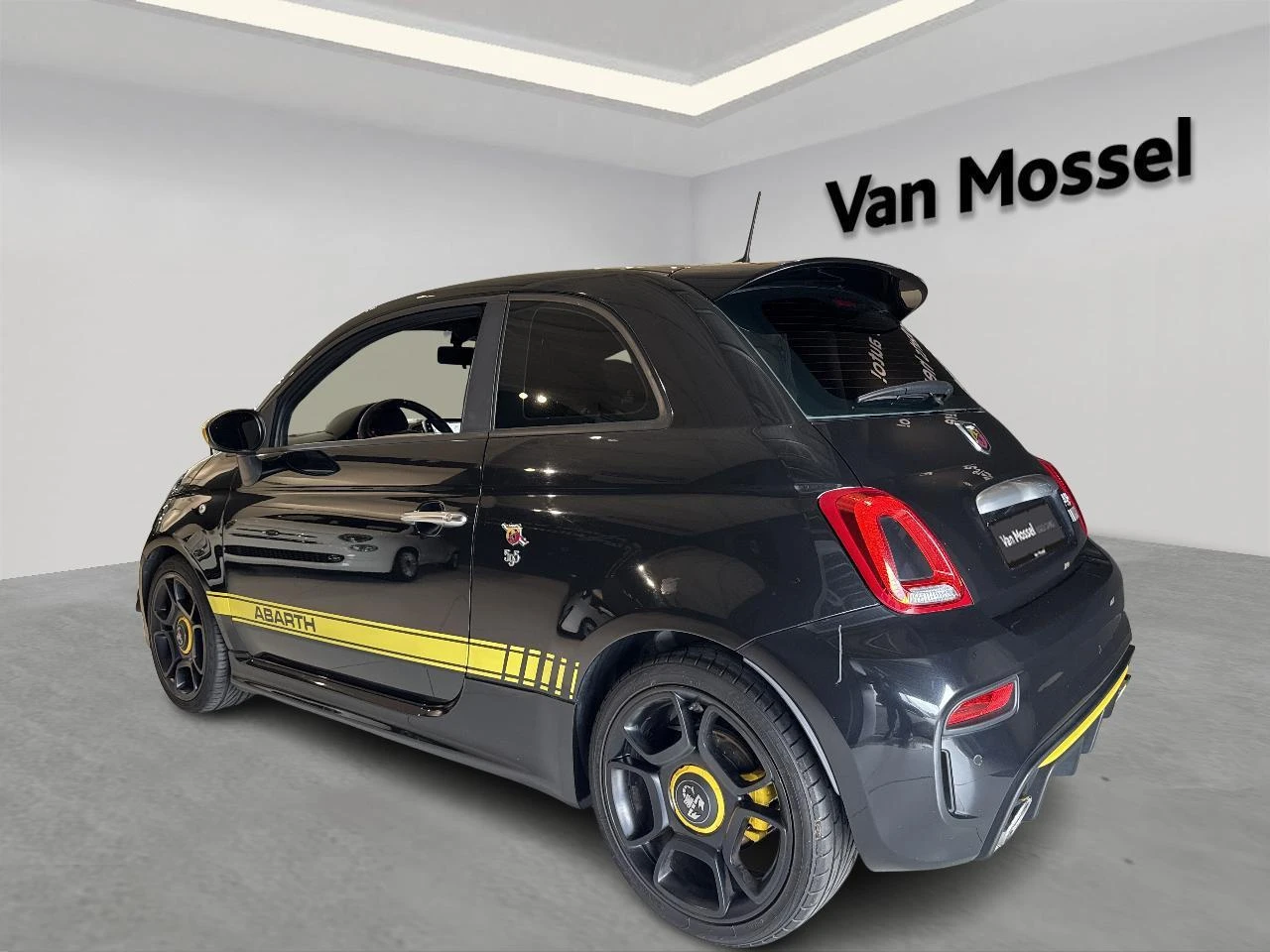 Abarth-500-image-2