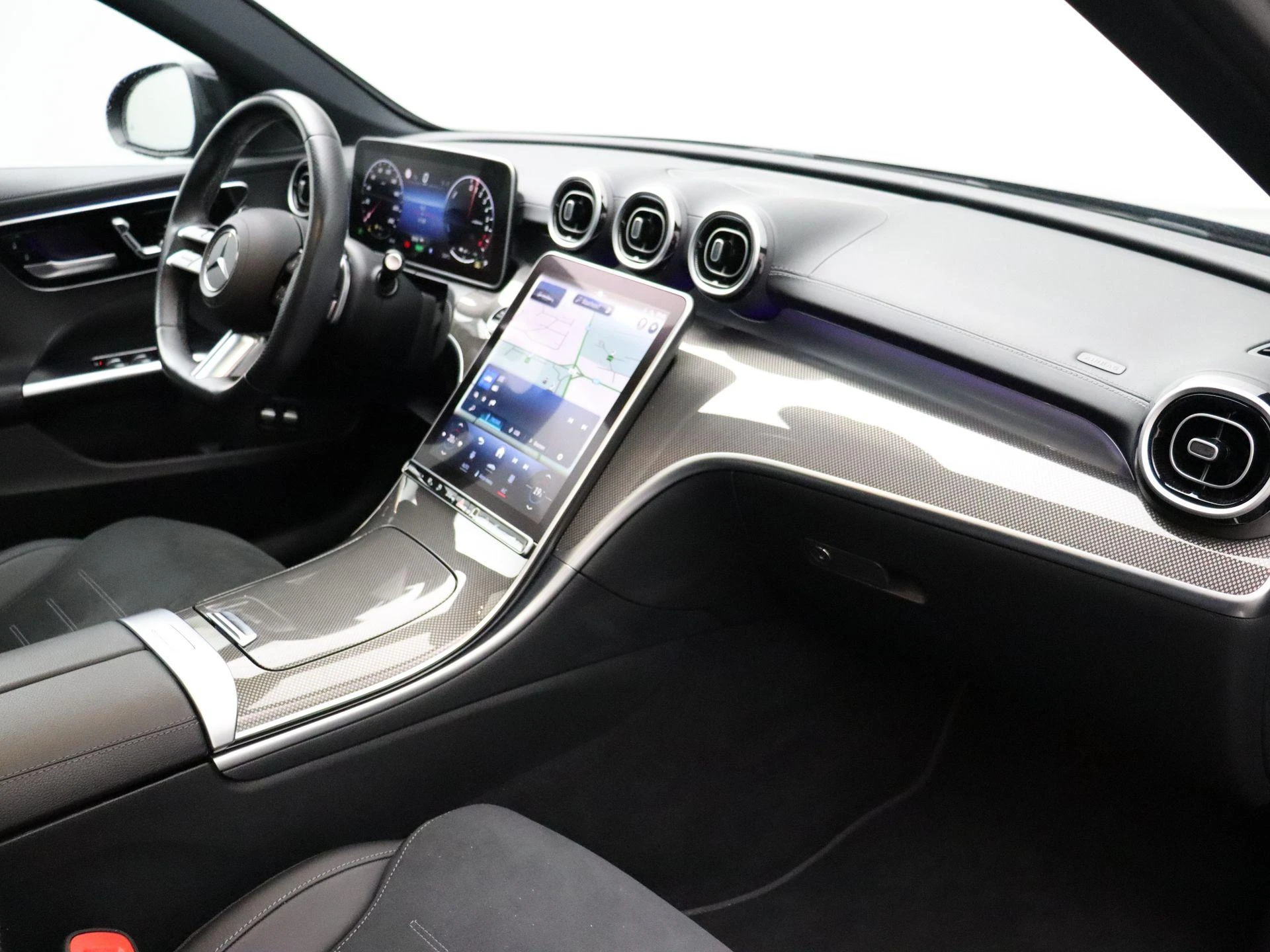 Mercedes-Benz-C-Klasse-image-29