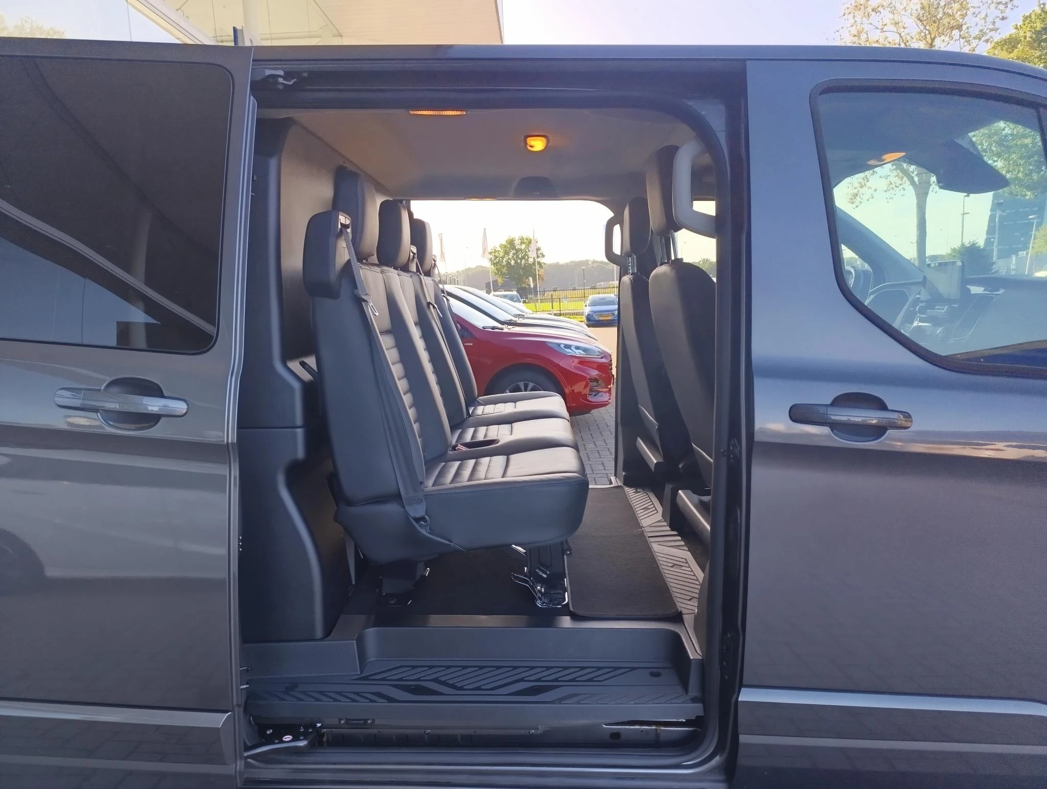 Ford-Transit Custom-image-13