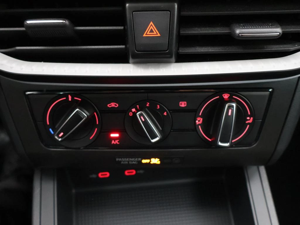 SEAT Ibiza 5P/D Ibiza 40th Anniversary Edition 1.0TSI 115PK *AUTOMAAT*VIRTUAL COCKPIT*CAMERA*PDC*APP-CONNECT*CRUISE*...*