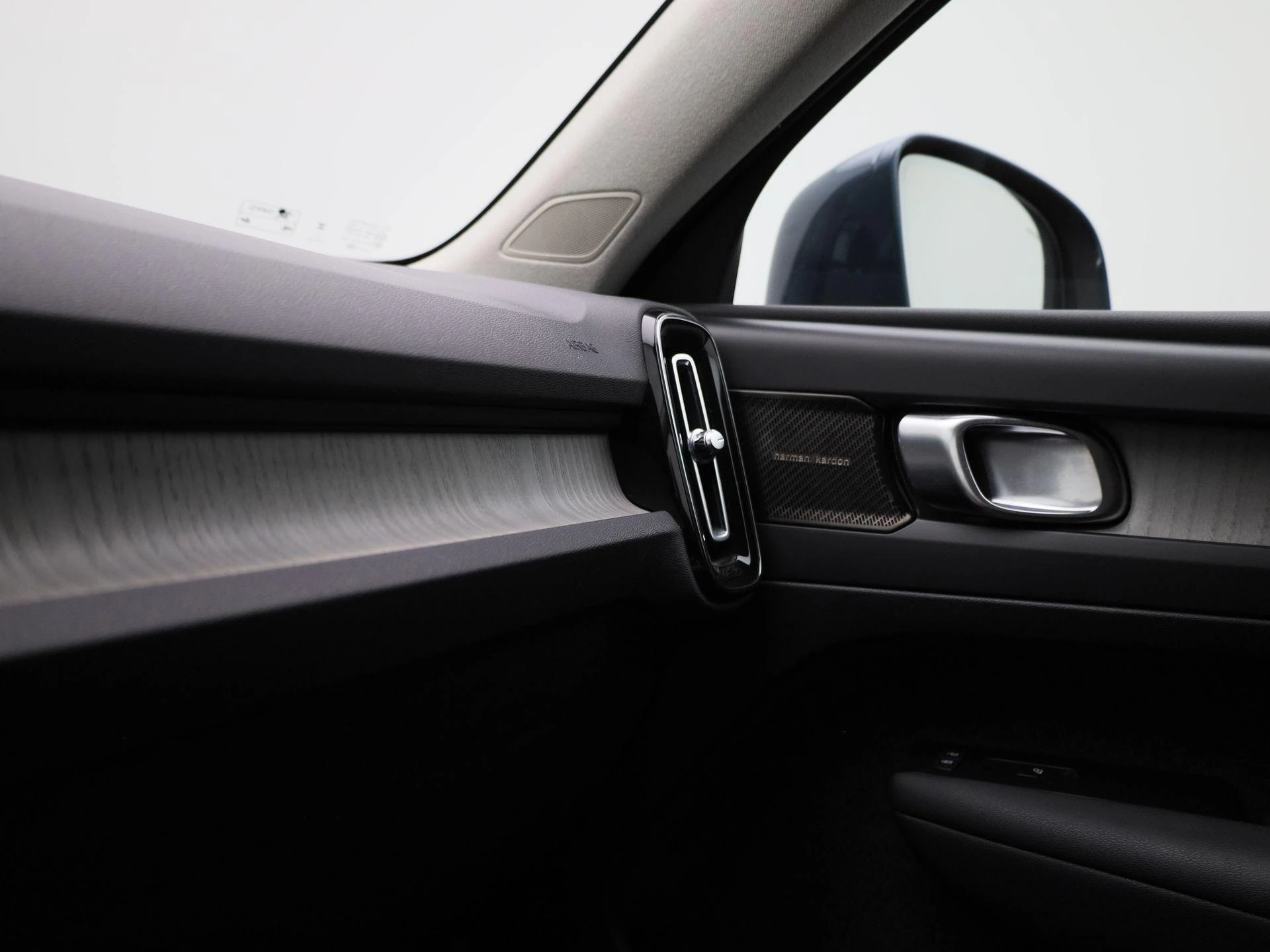 Volvo-XC40-image-32