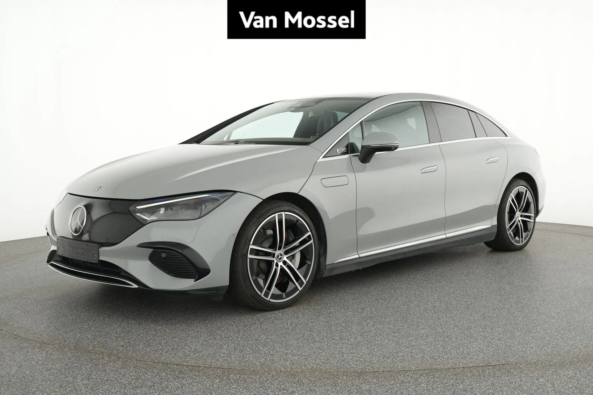 Mercedes-Benz-EQE-image-0