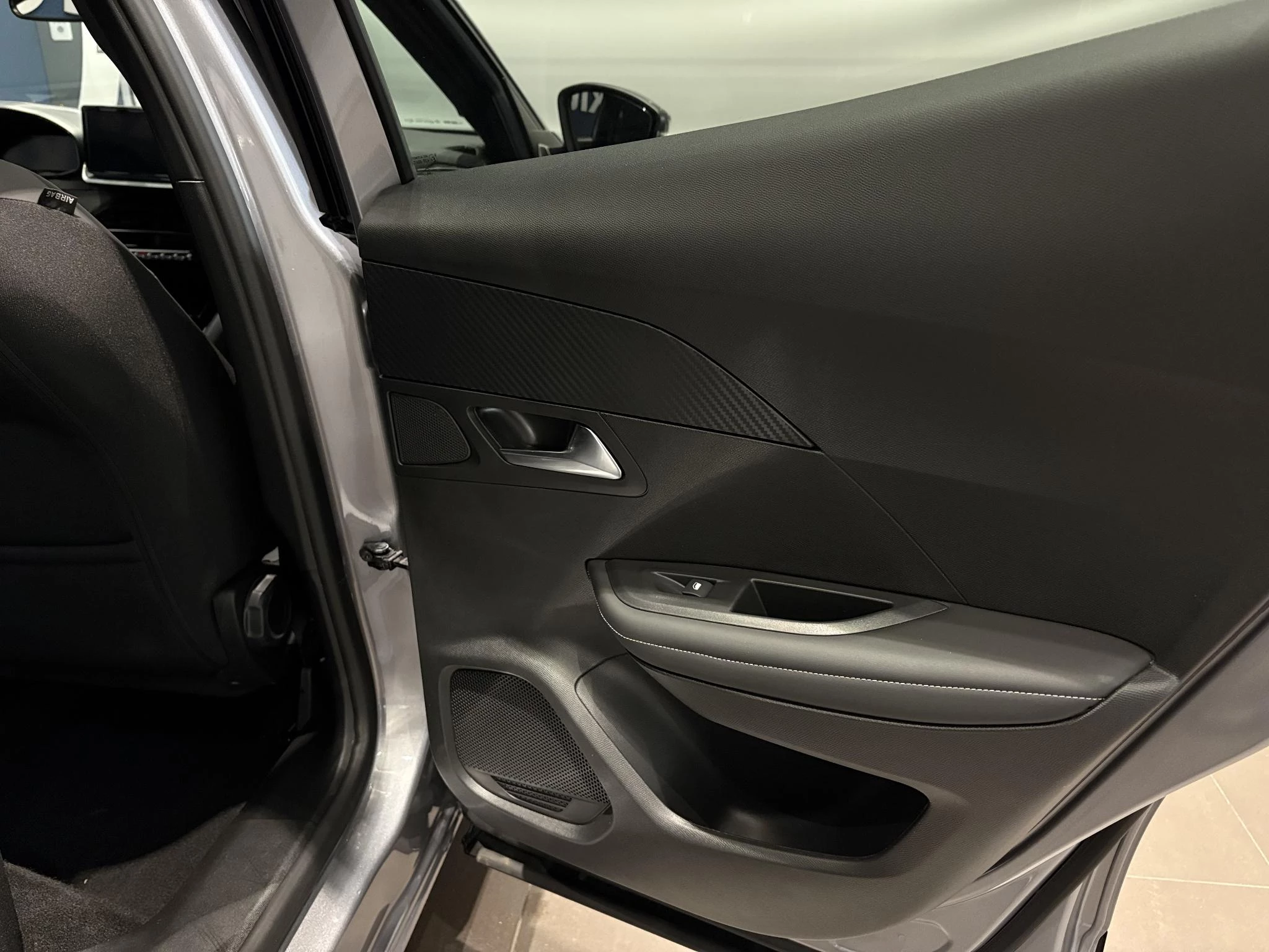 Peugeot-2008-image-9