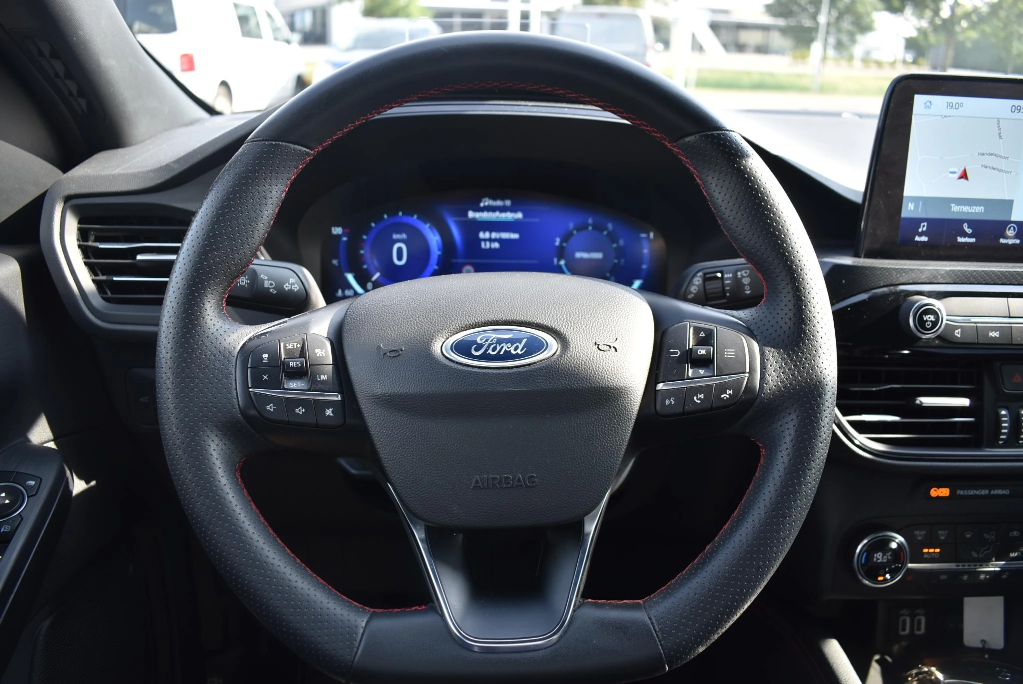Ford-Kuga-image-27