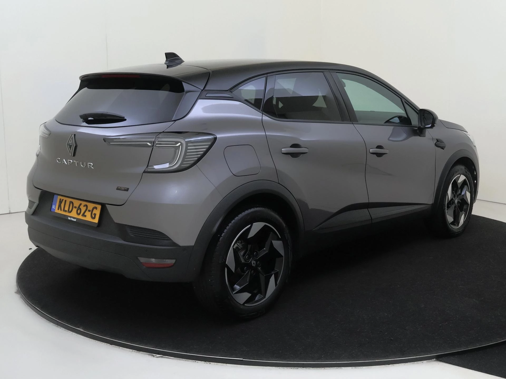 Renault Captur 1.8 E-Tech full hybrid 160 techno AUTOMAAT