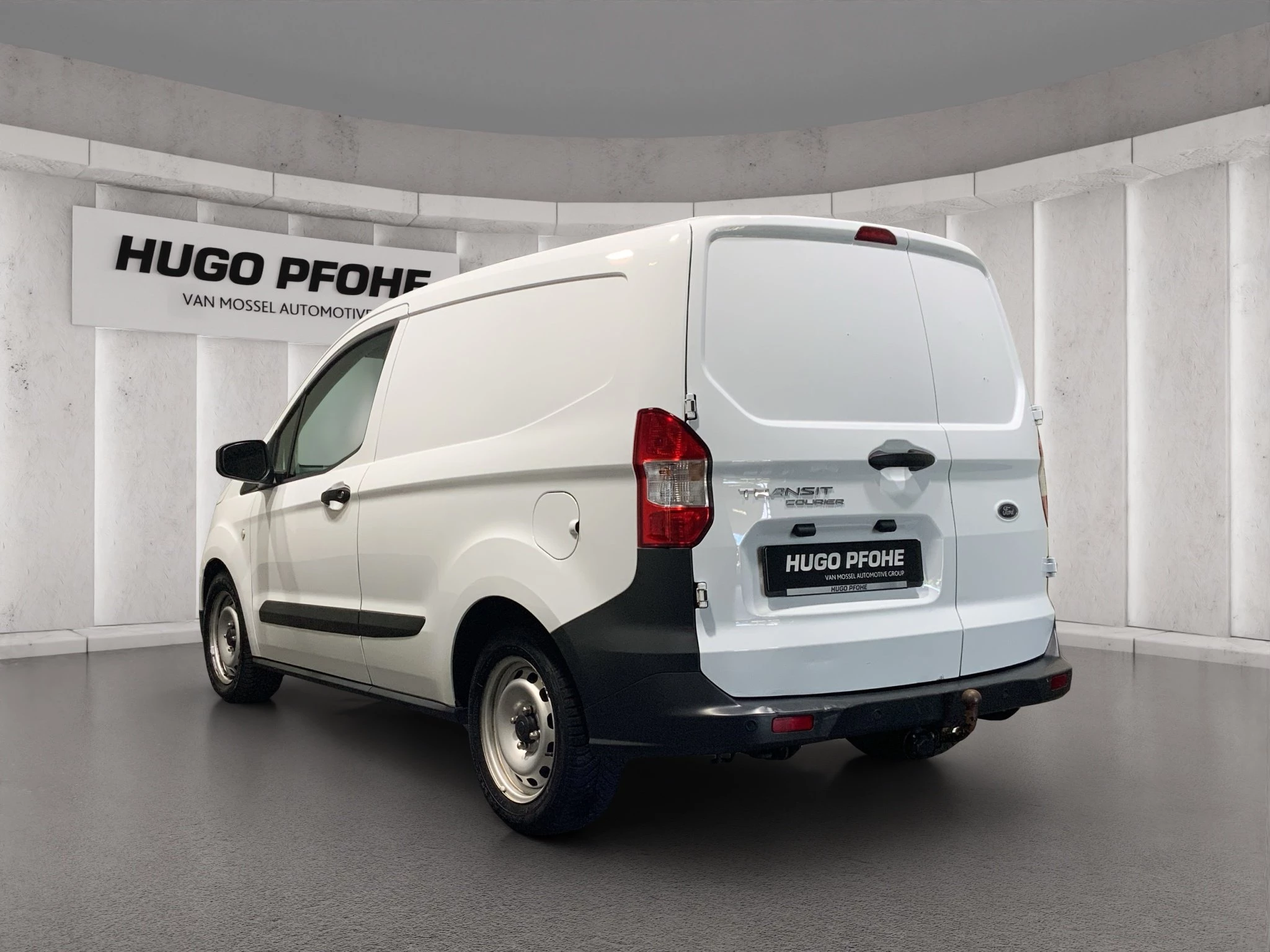 Ford-Transit Courier-image-2