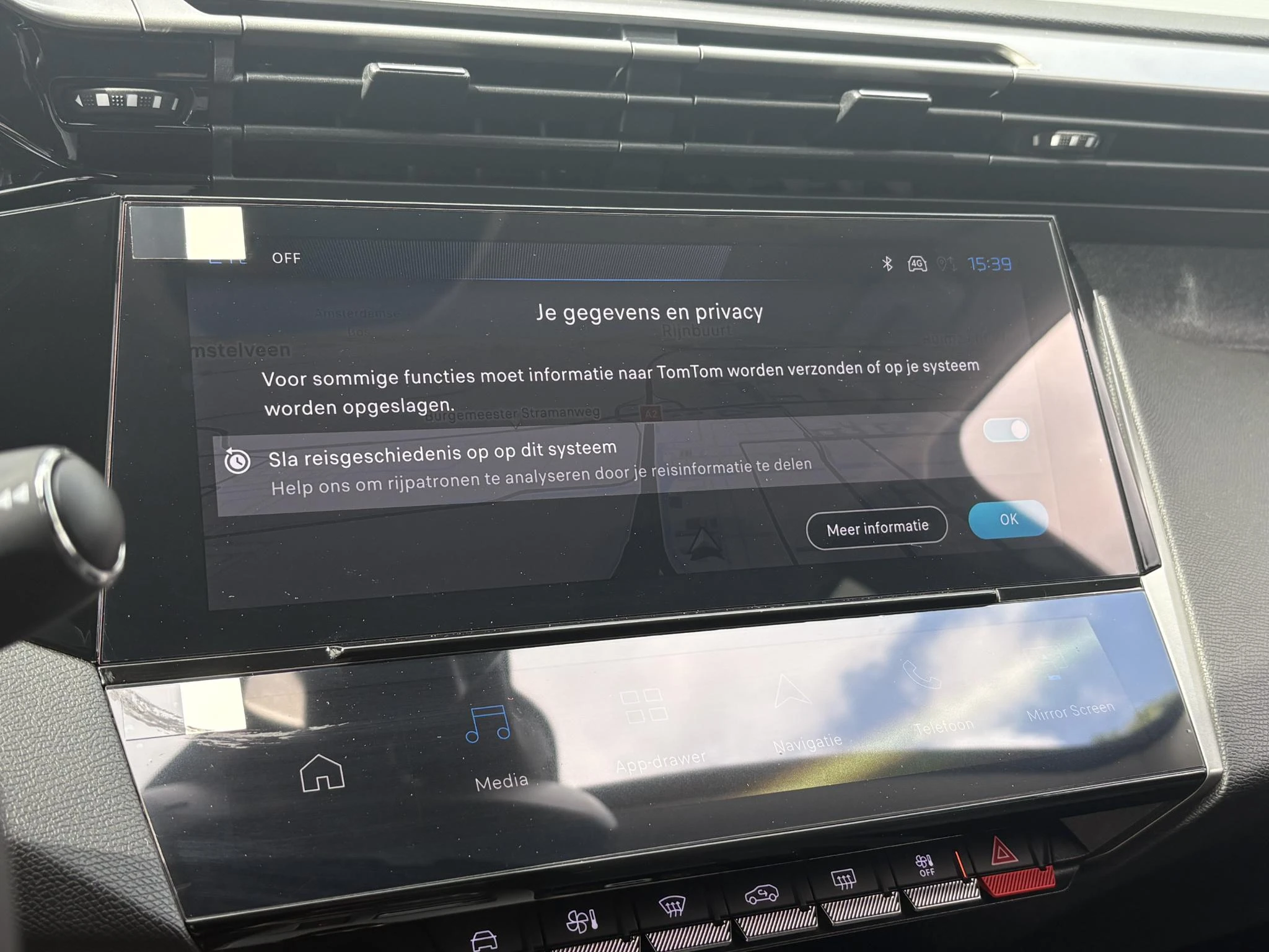 Peugeot-e-308-image-14