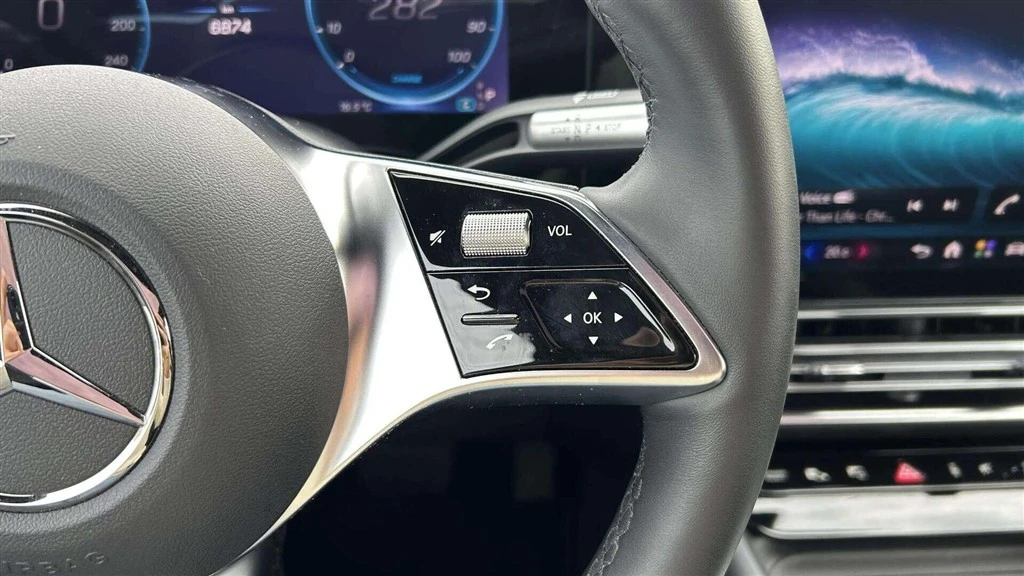 Mercedes-Benz-GLB-image-11