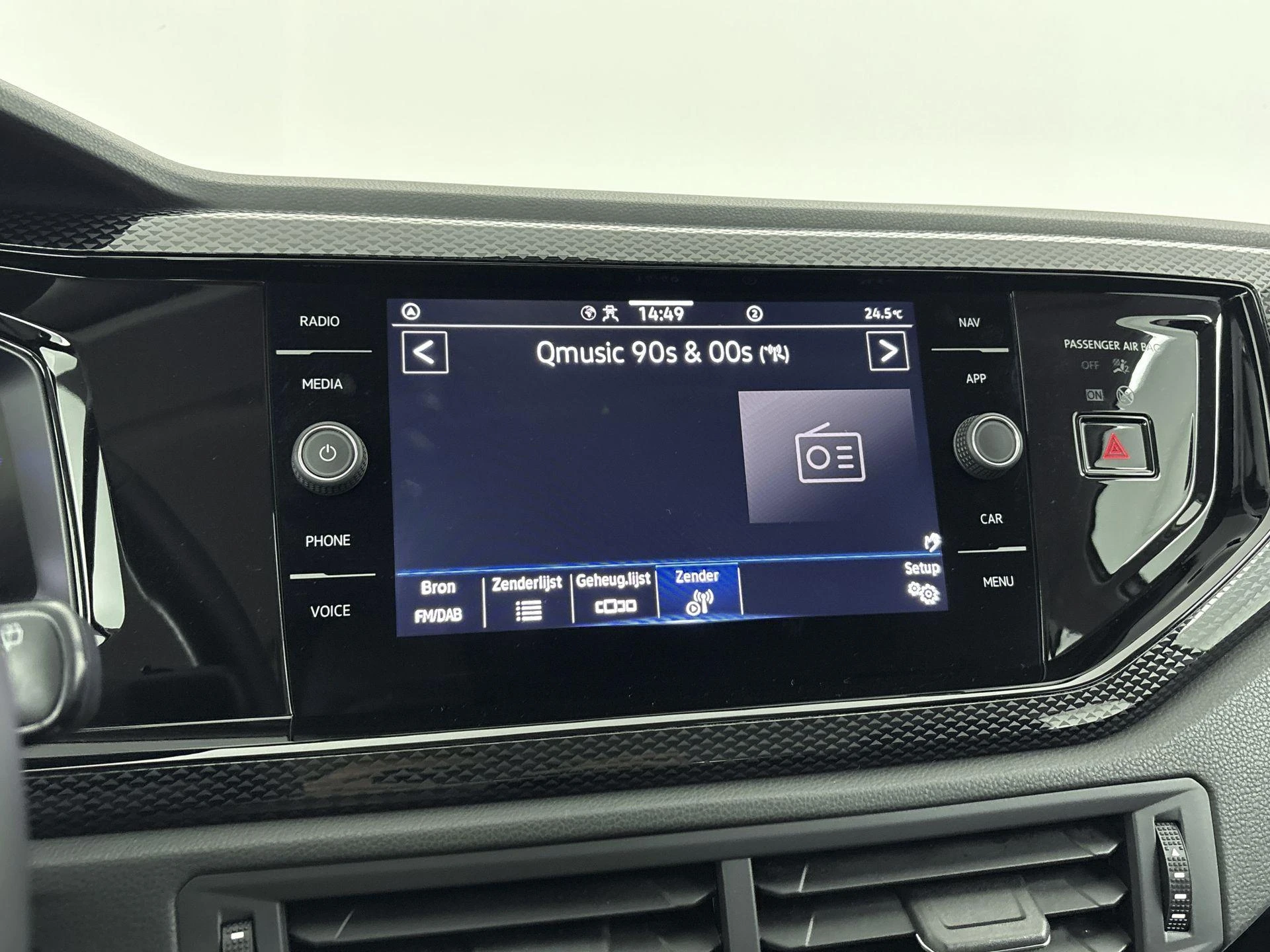 Volkswagen-Polo-image-10
