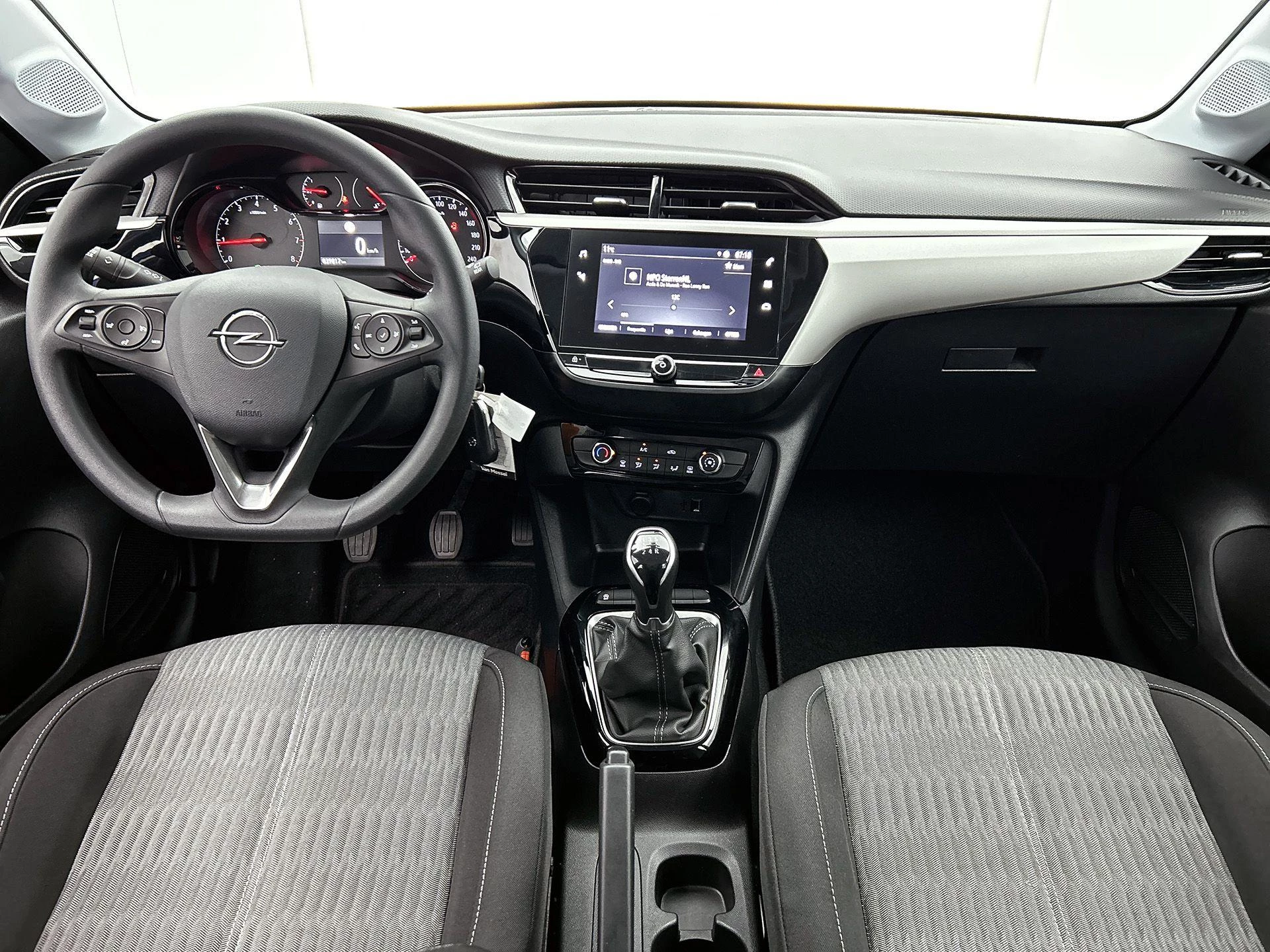 Opel-Corsa-image-20