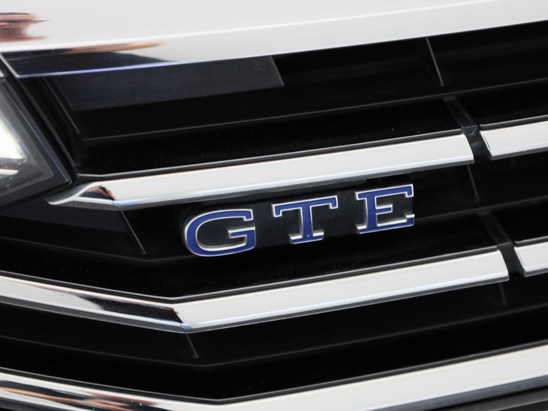 Volkswagen-Passat-image-33