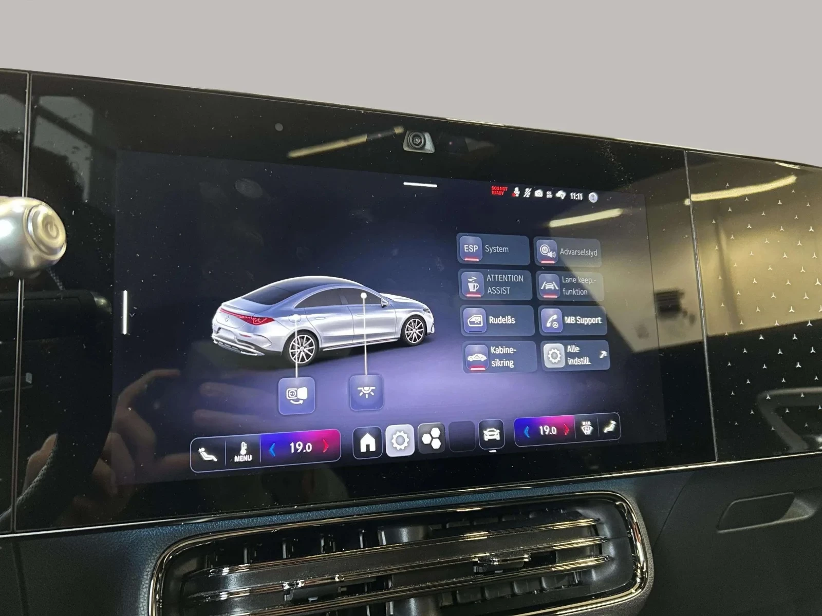 Mercedes-Benz-CLA-image-16