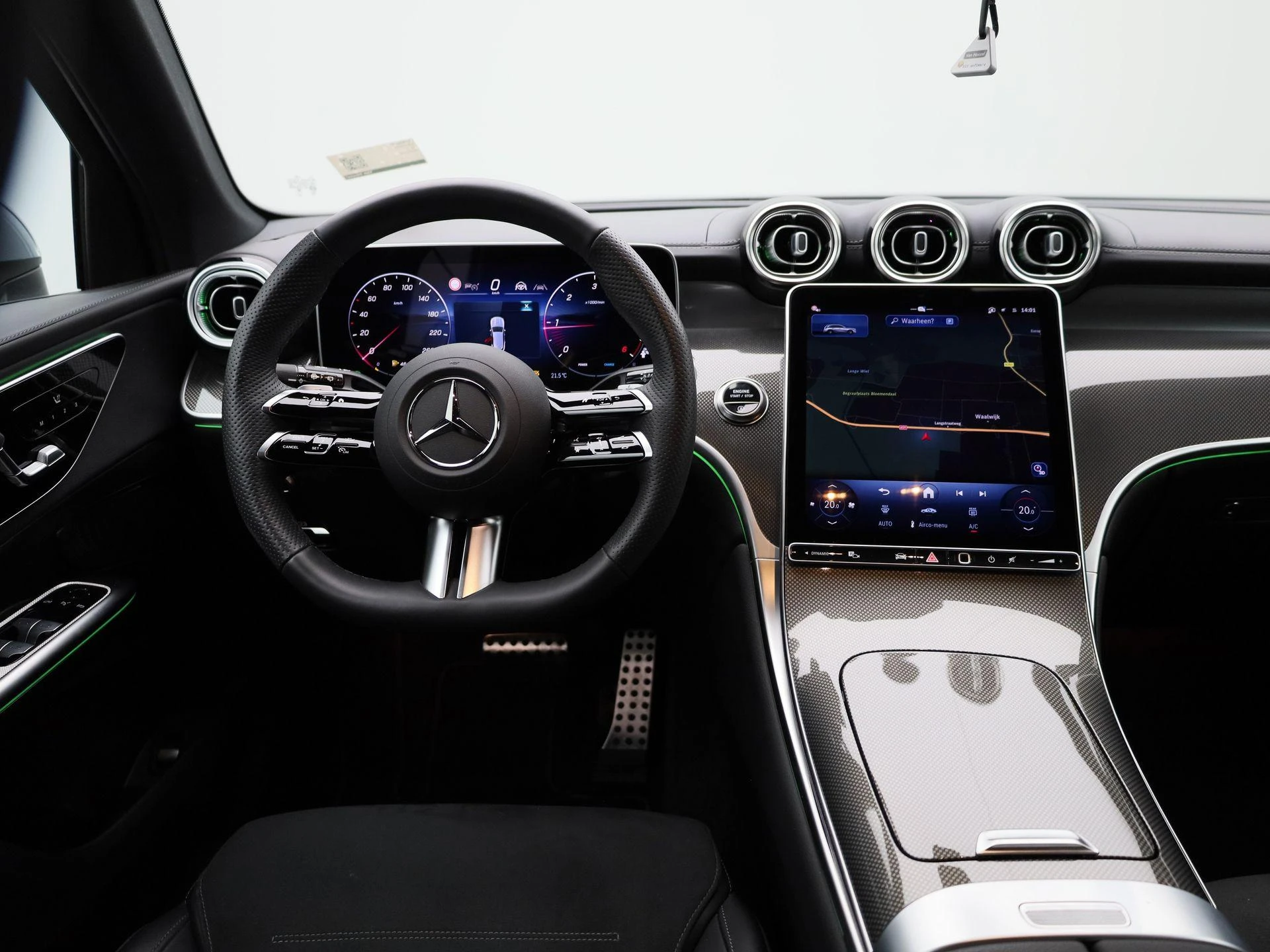 Mercedes-Benz-GLC-image-6