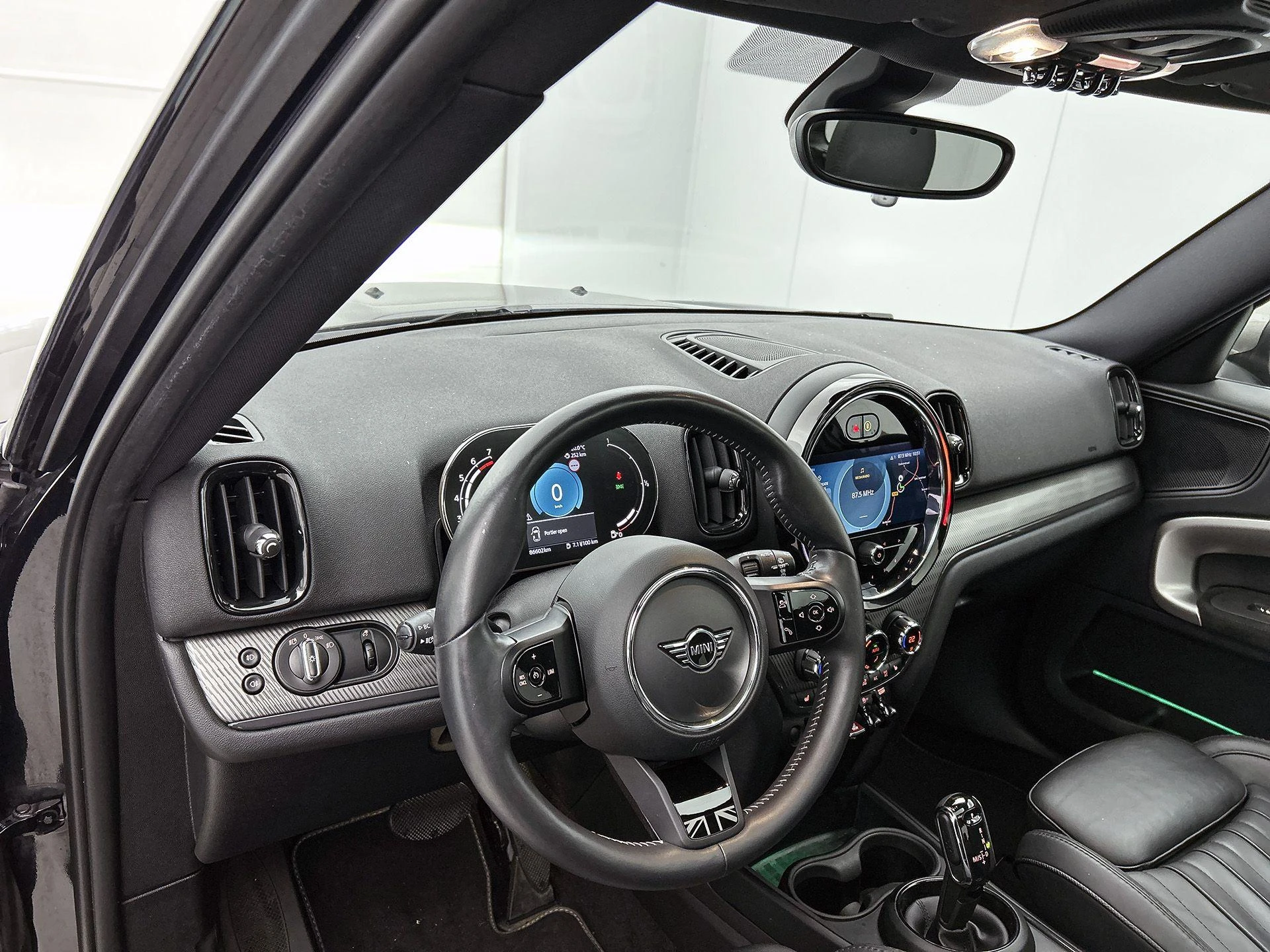 MINI-Countryman-image-17