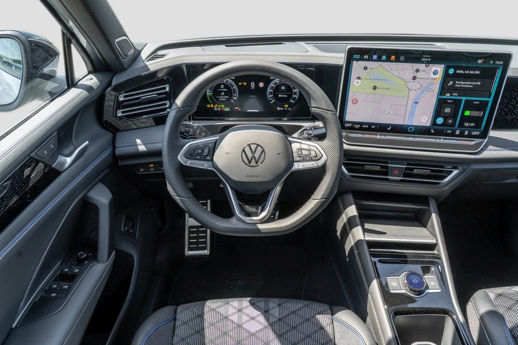Volkswagen Tiguan 1.5 TSI DSG eHybrid R-Line AHK, Pano