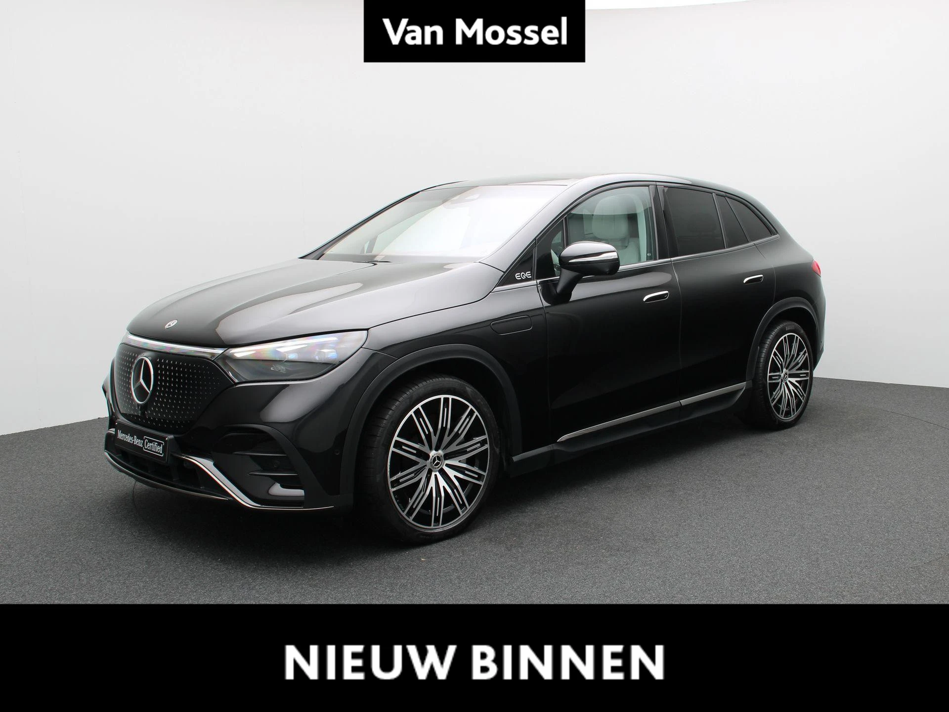 Mercedes-Benz-EQE-image-0