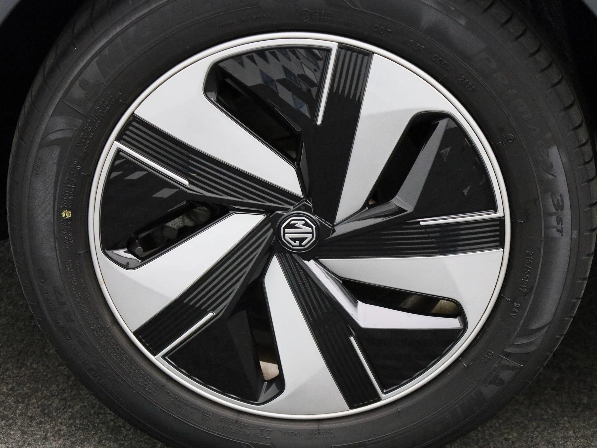 MG-ZS EV-image-11