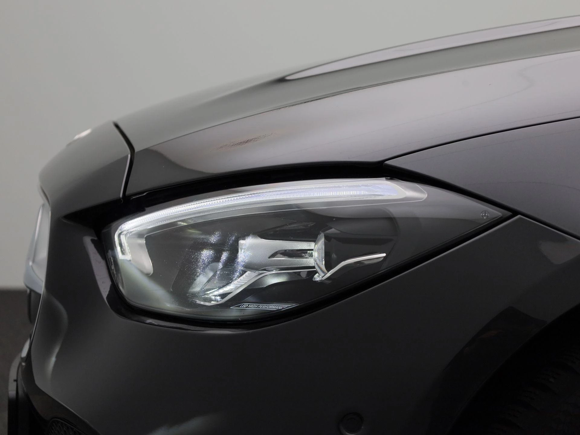 Mercedes-Benz-C-Klasse-image-12