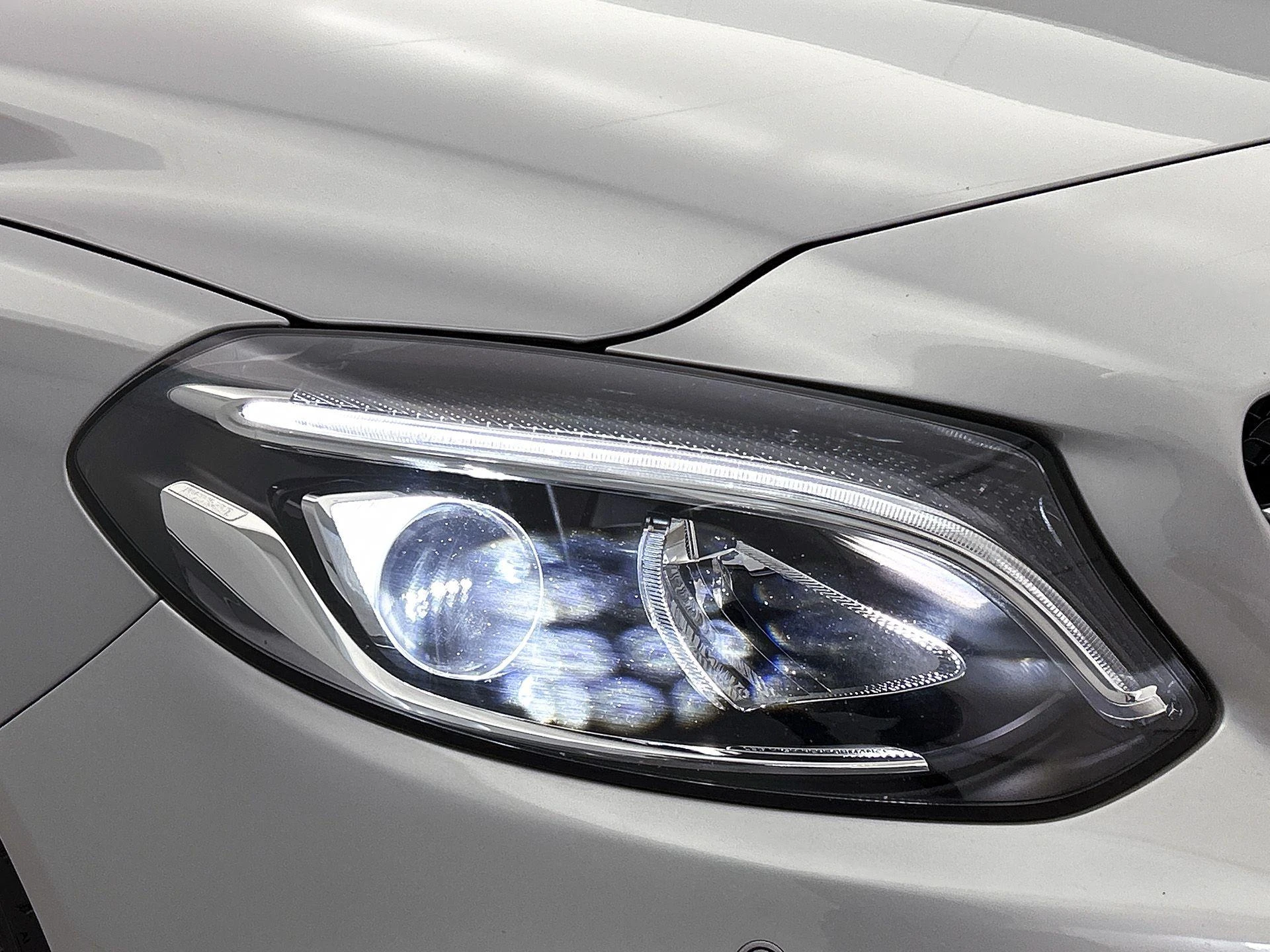 Mercedes-Benz-B-Klasse-image-11