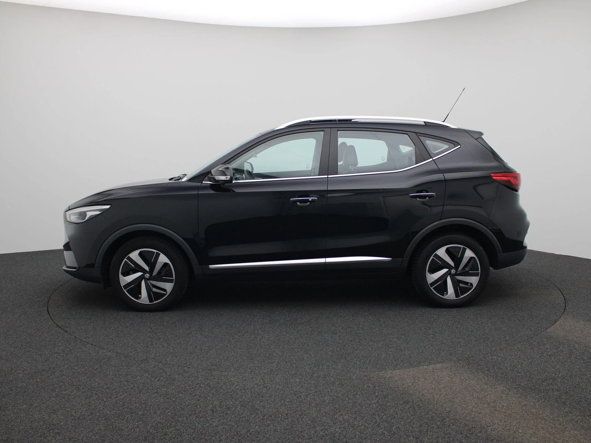 MG-ZS EV-image-3