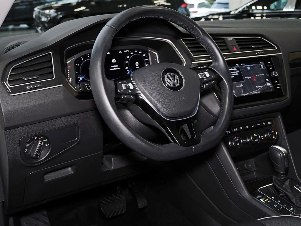 Volkswagen-Tiguan-image-8