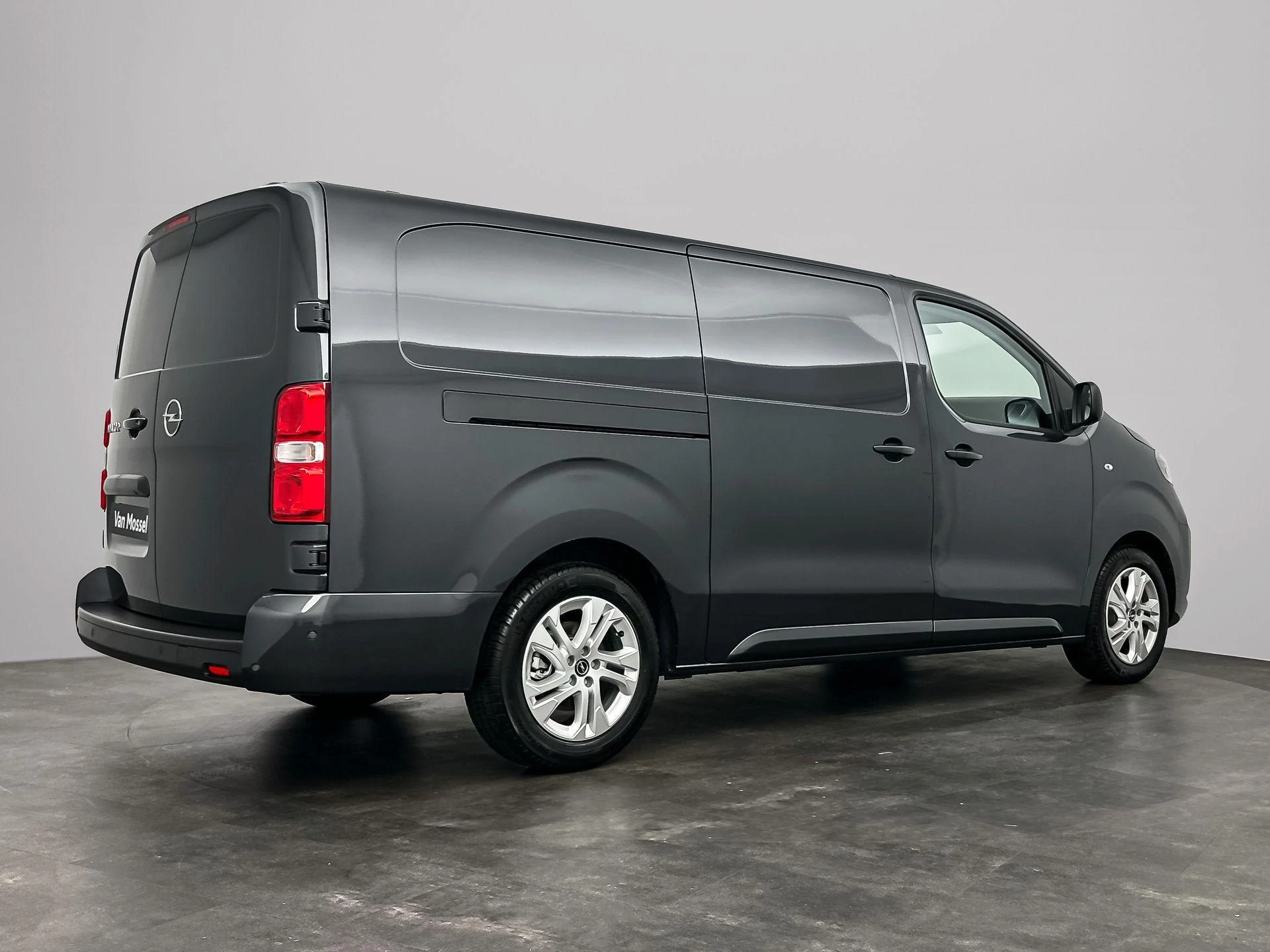 Opel-Vivaro-e-image-6