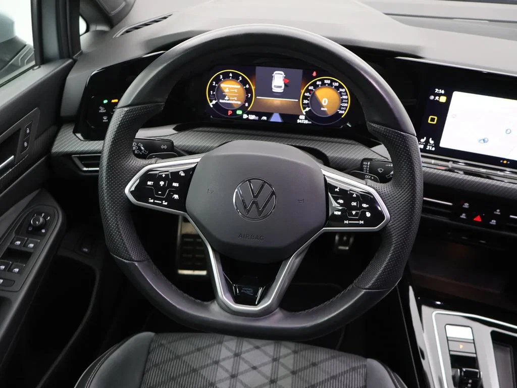 Volkswagen-Golf-image-15