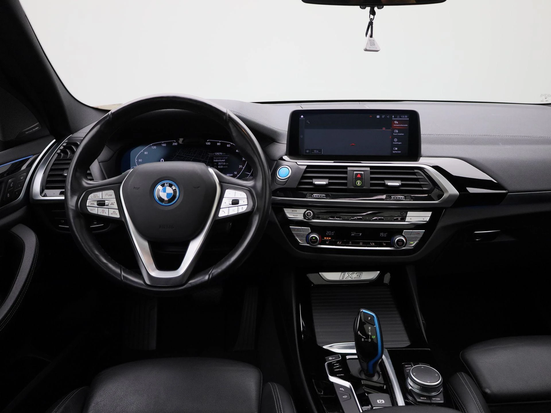 BMW-iX3-image-6