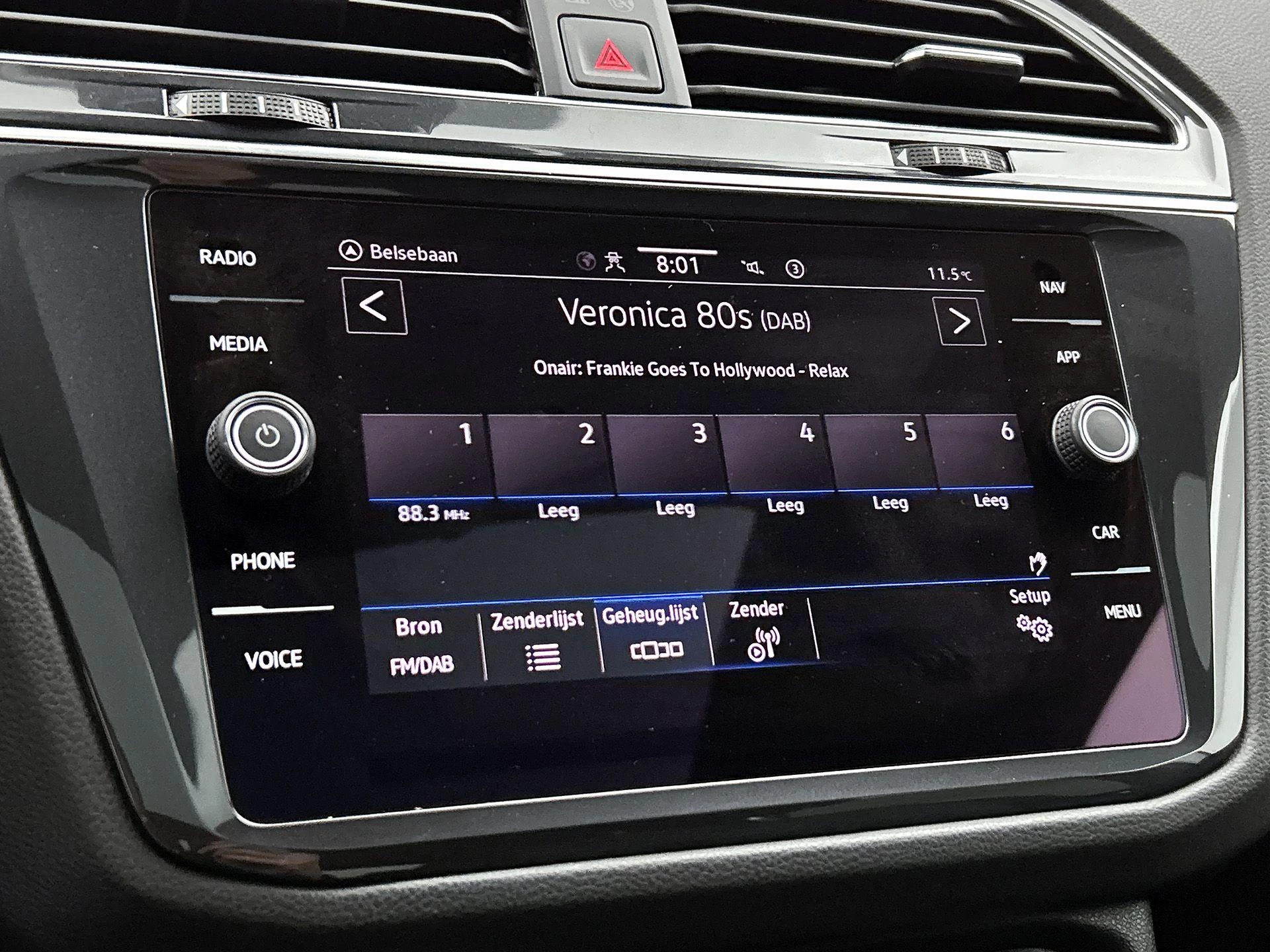 Volkswagen-Tiguan-image-6