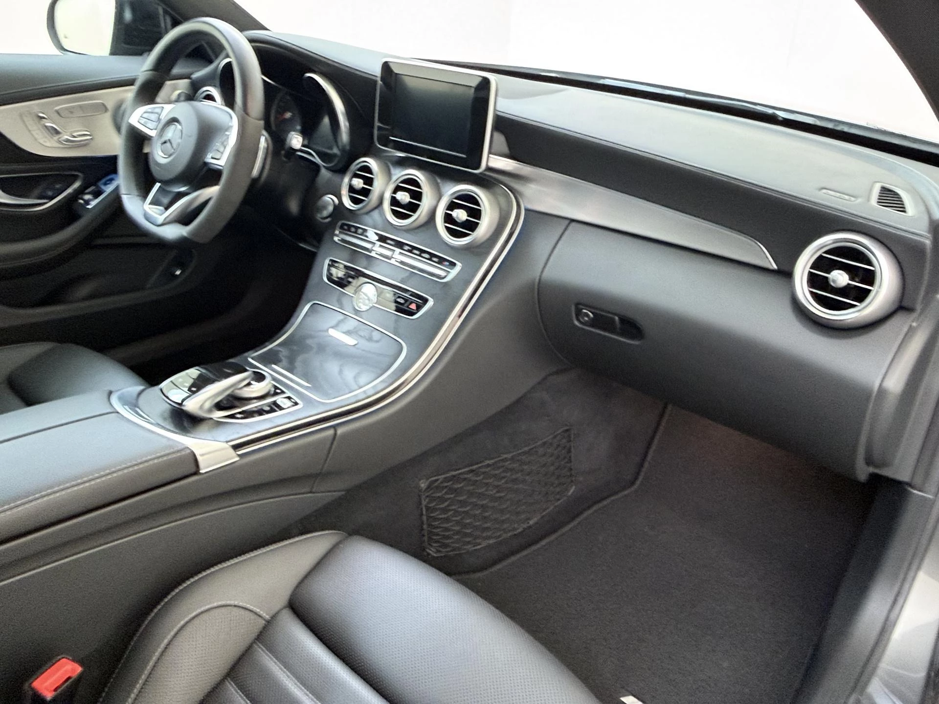 Mercedes-Benz C-Klasse Coupé 200 Premium Plus