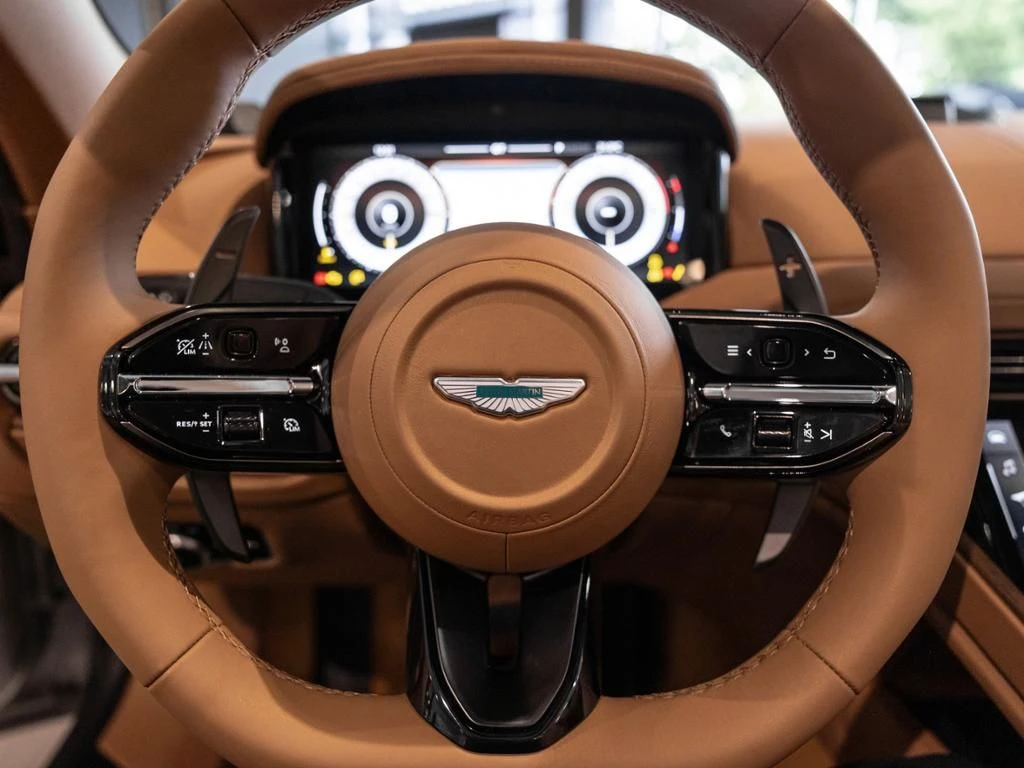 Aston Martin DB12 Volante Aston Martin Hamburg