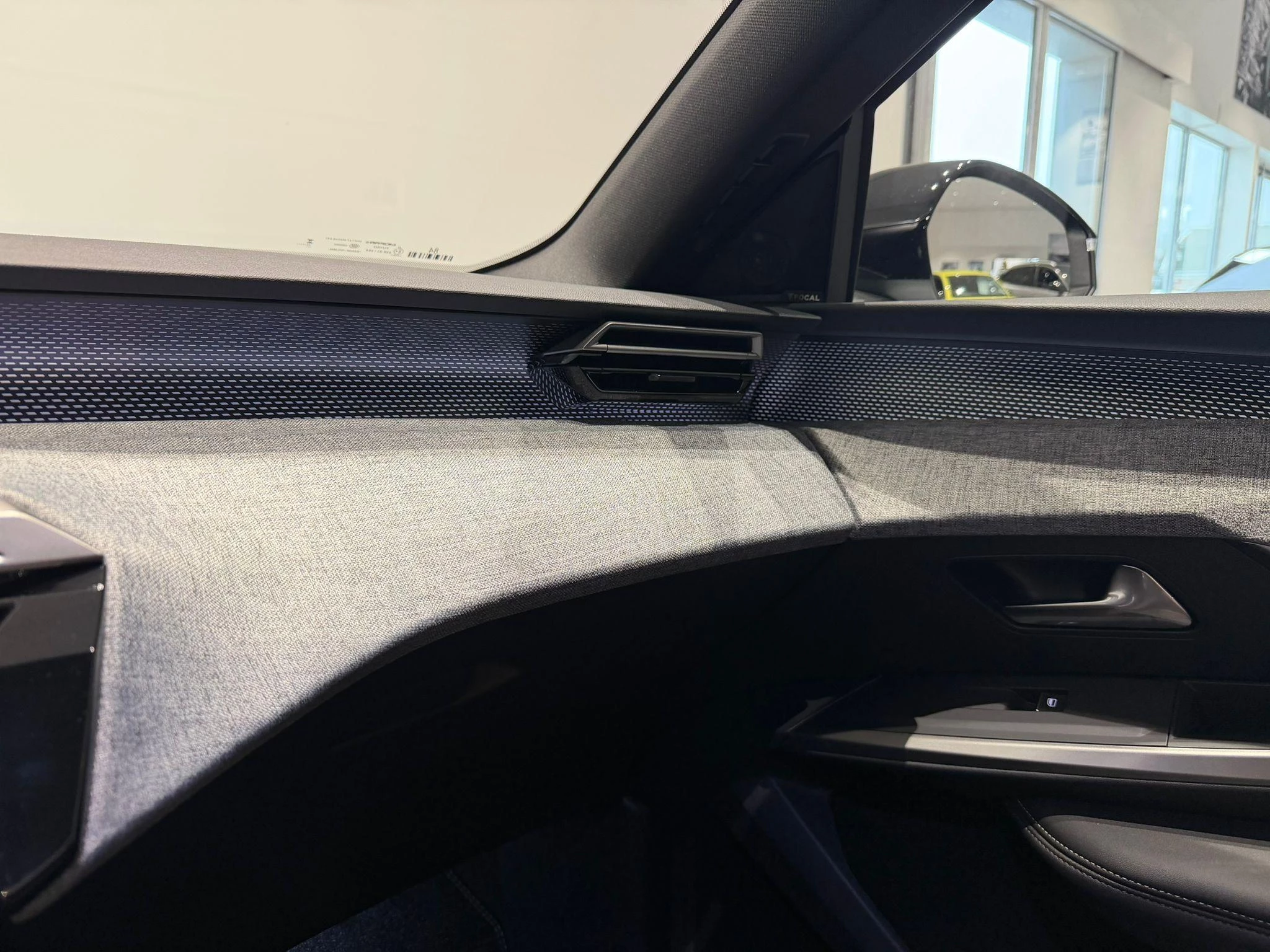 Peugeot-e-3008-image-39