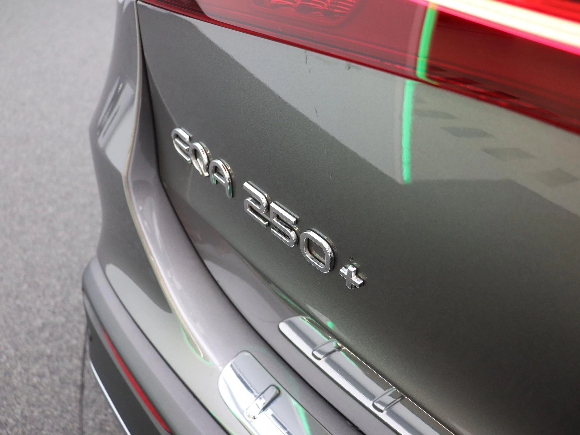 Mercedes-Benz EQA 250+ STAR EDITION + AMG + PANO DAK + BURMESTER + TREKHAAK + HEAD UP