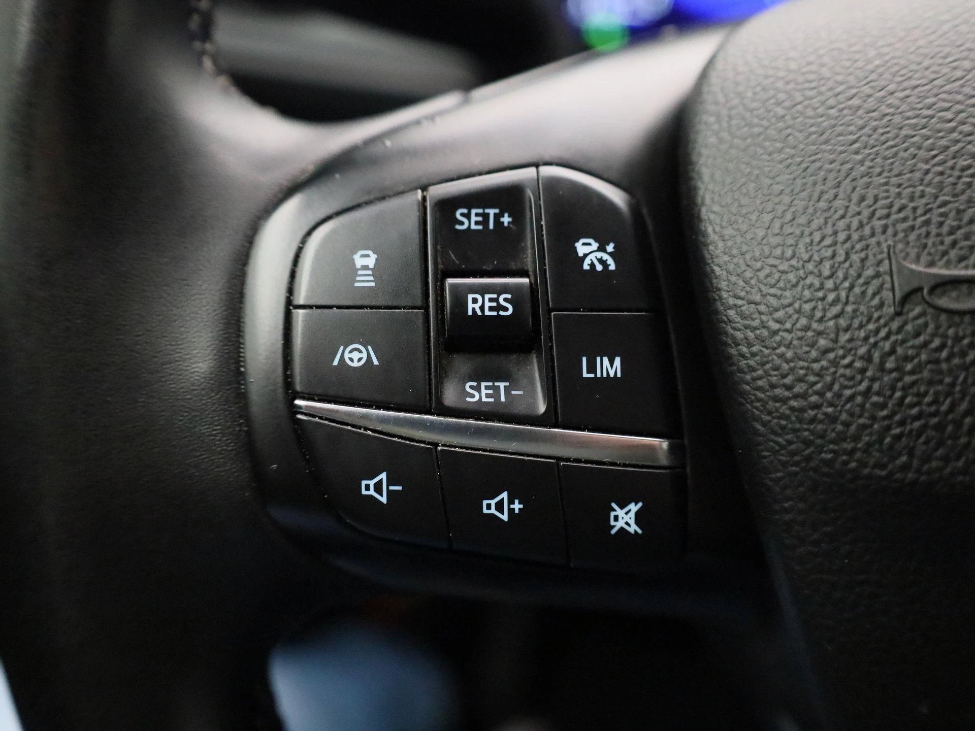 Ford Focus Wagon 1.0 EcoBoost Titanium X Business