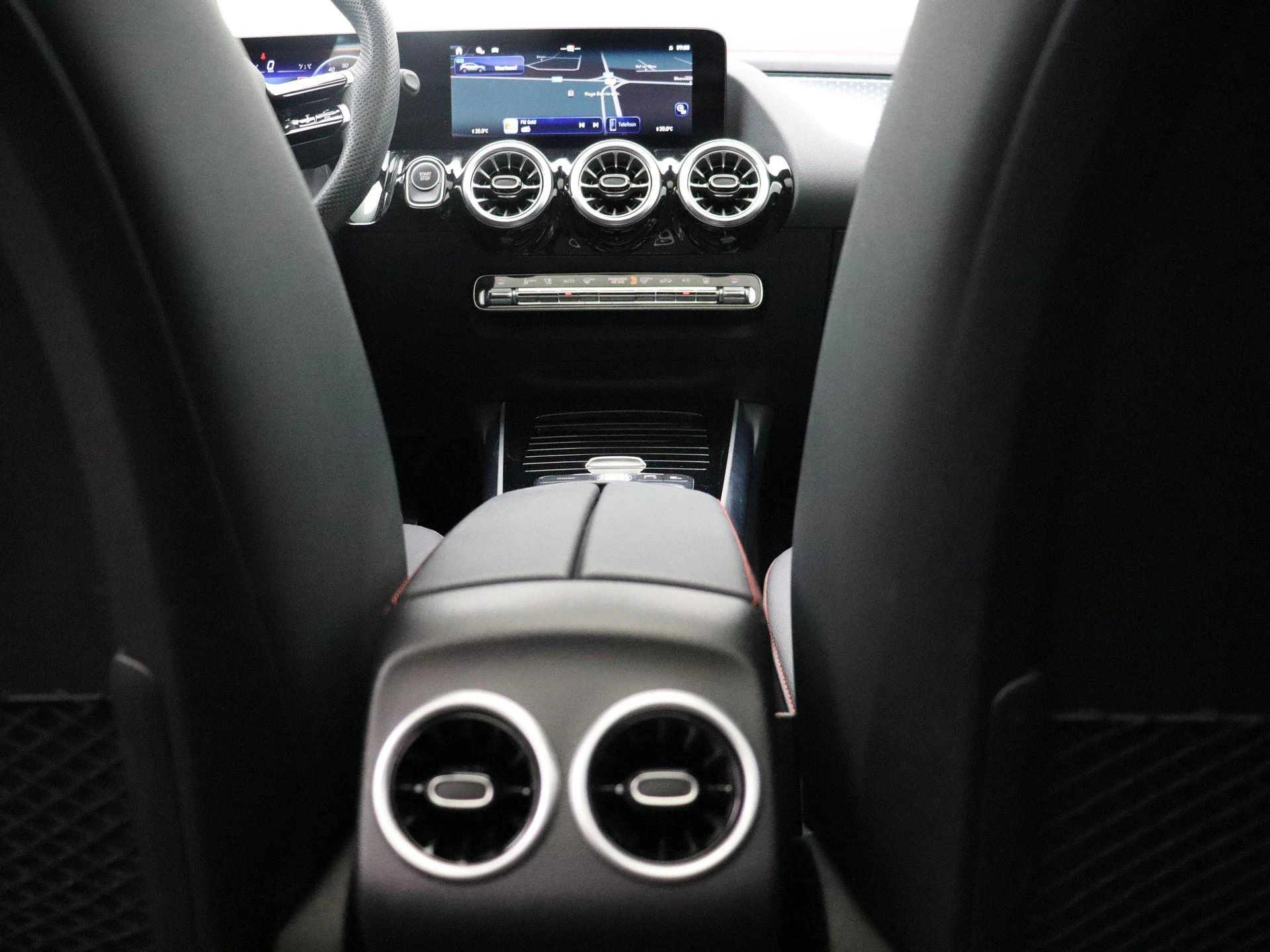 Mercedes-Benz-EQA-image-19