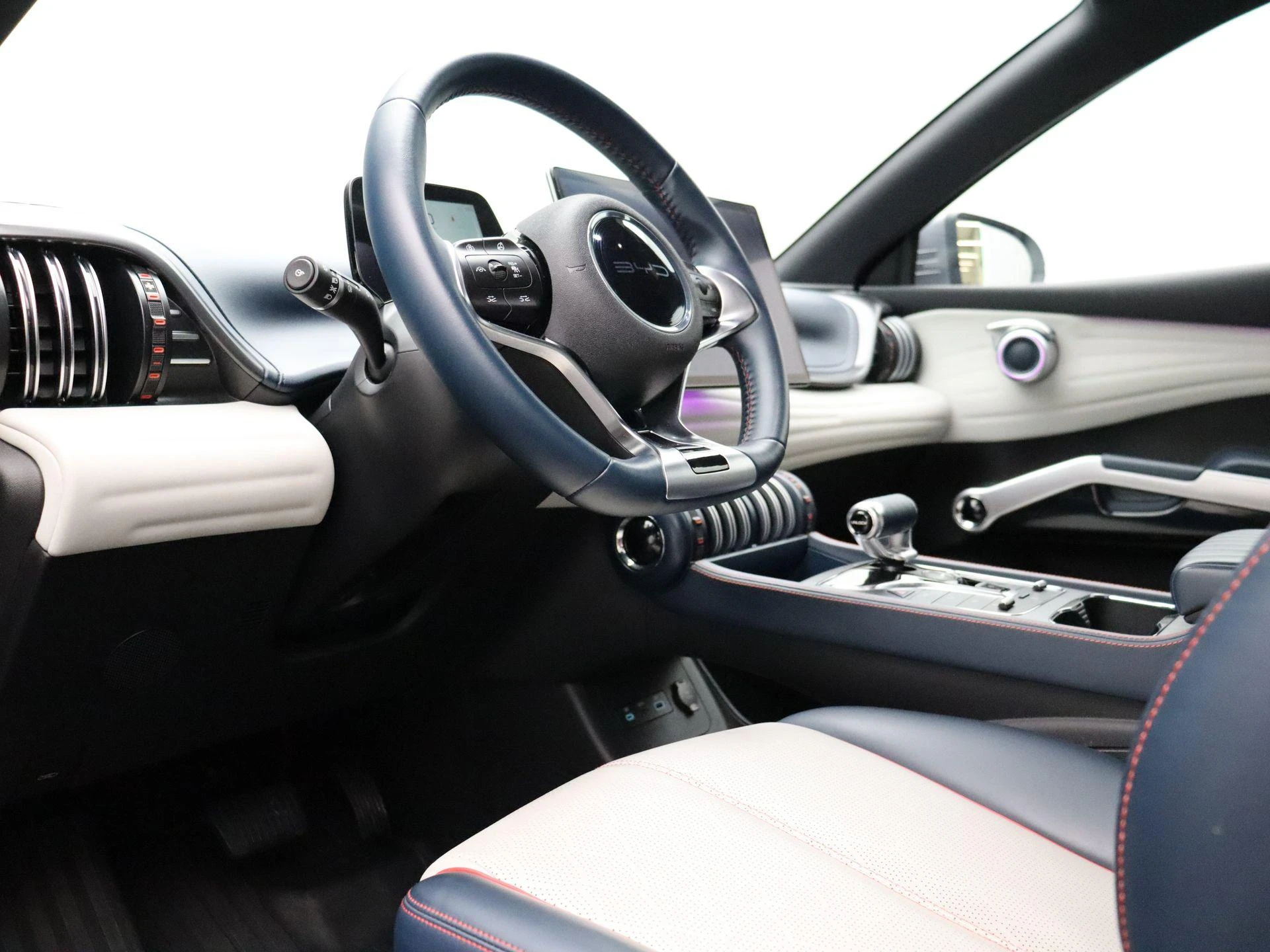 BYD-ATTO 3-image-12