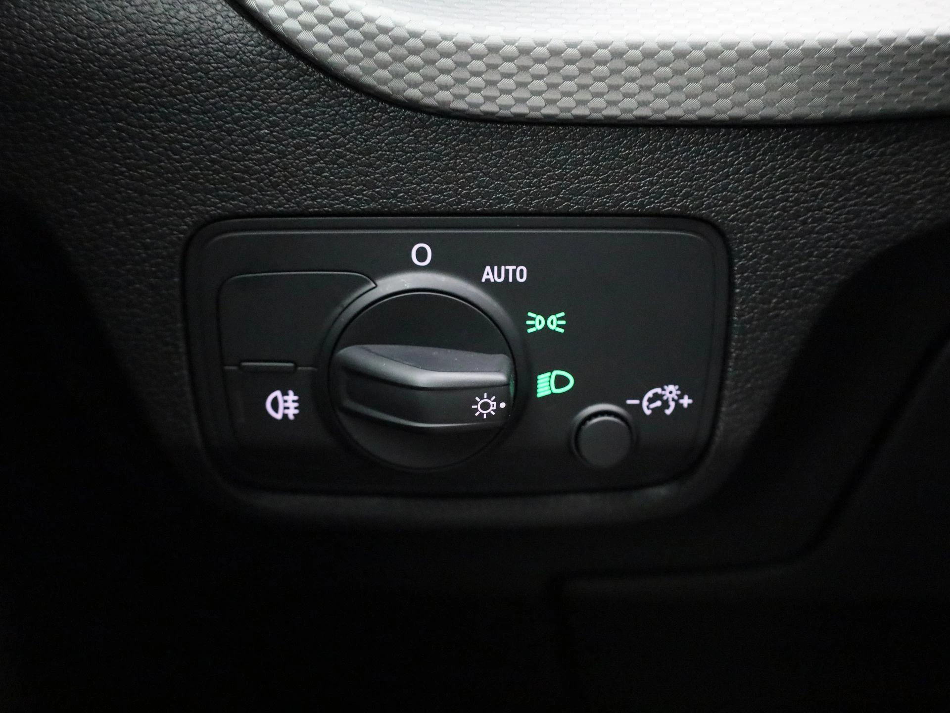 Audi-Q2-image-23