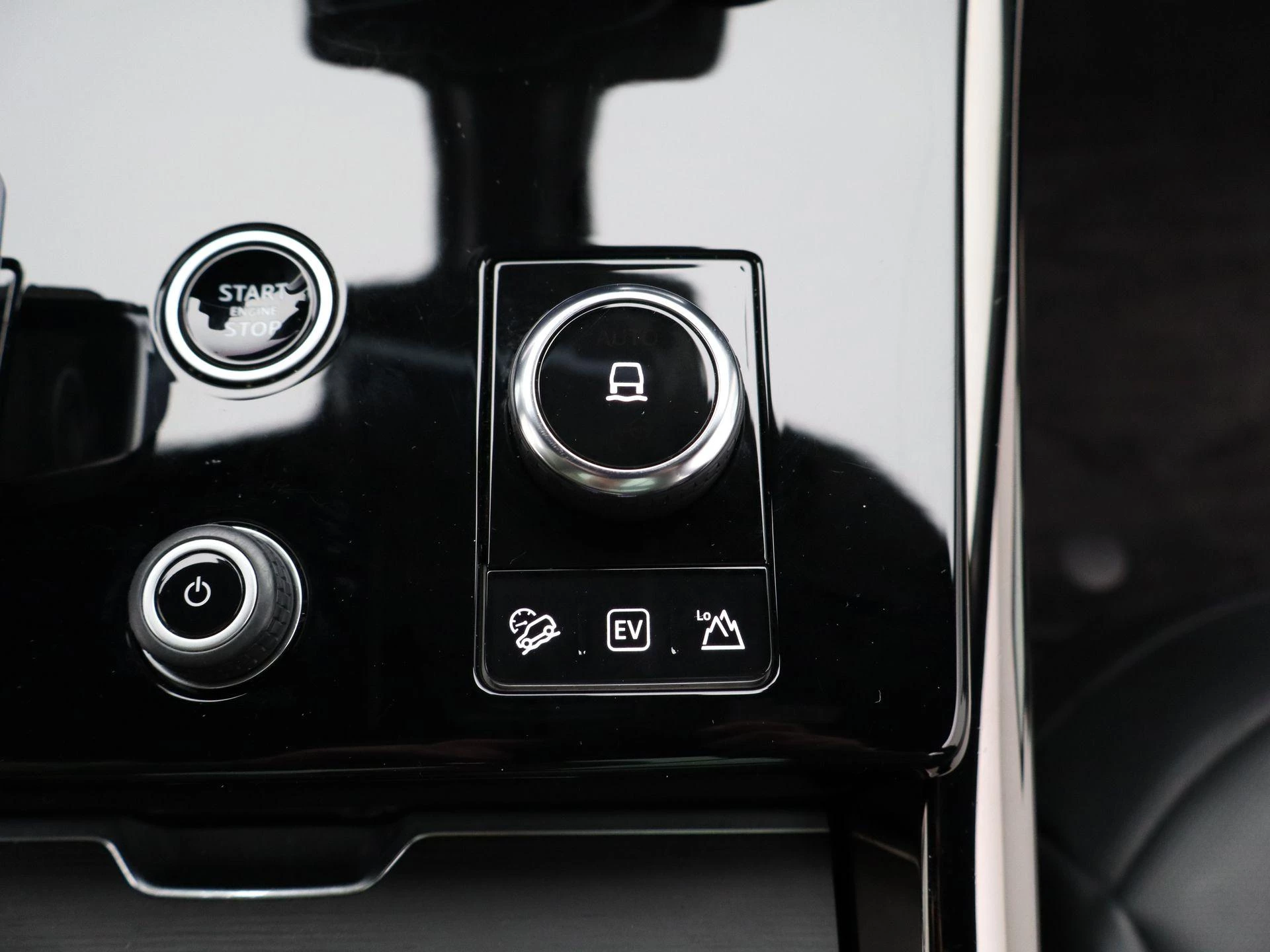 Land Rover-Range Rover Sport-image-27