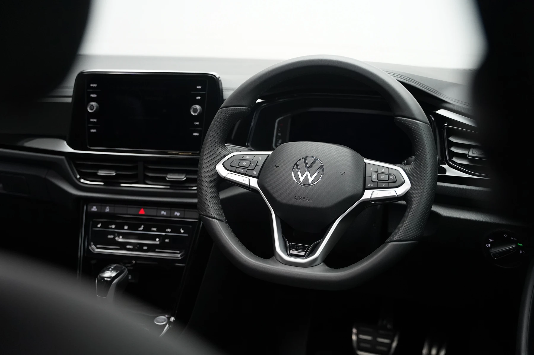 Volkswagen-T-Roc-image-8
