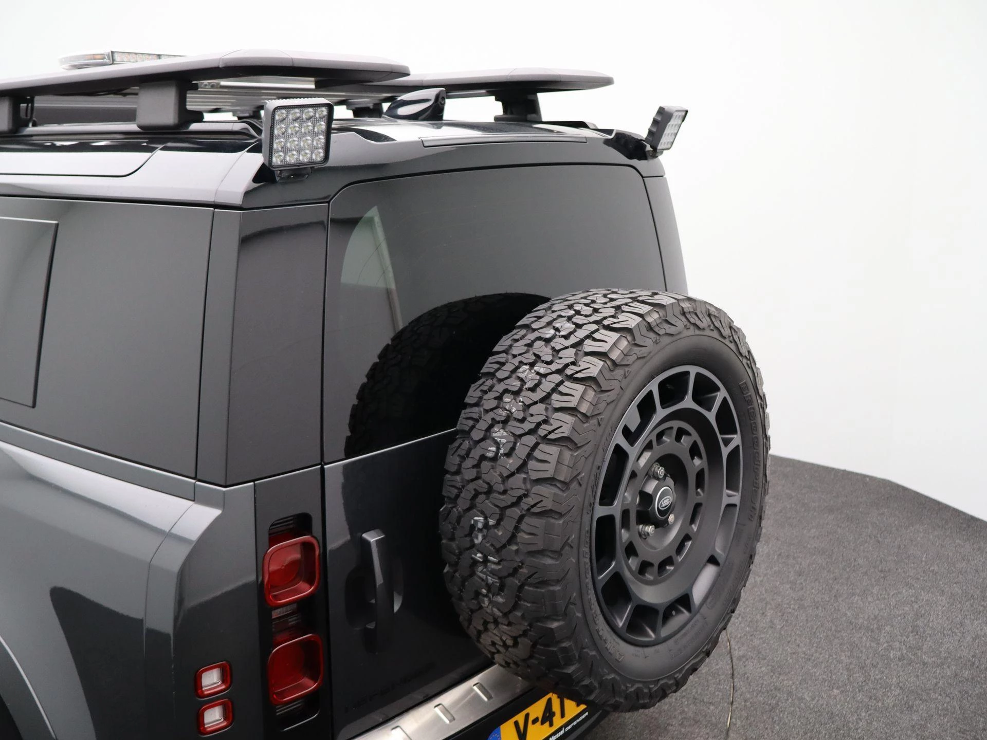 Land Rover-Defender-image-42