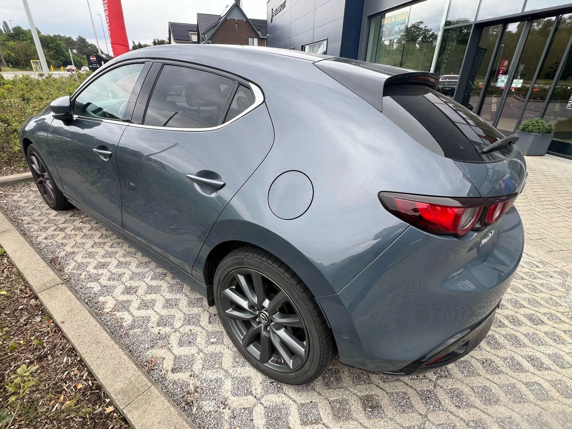 Mazda 3 Hatchback 2.0 Skyactiv-G 90kW Skydrive Sport