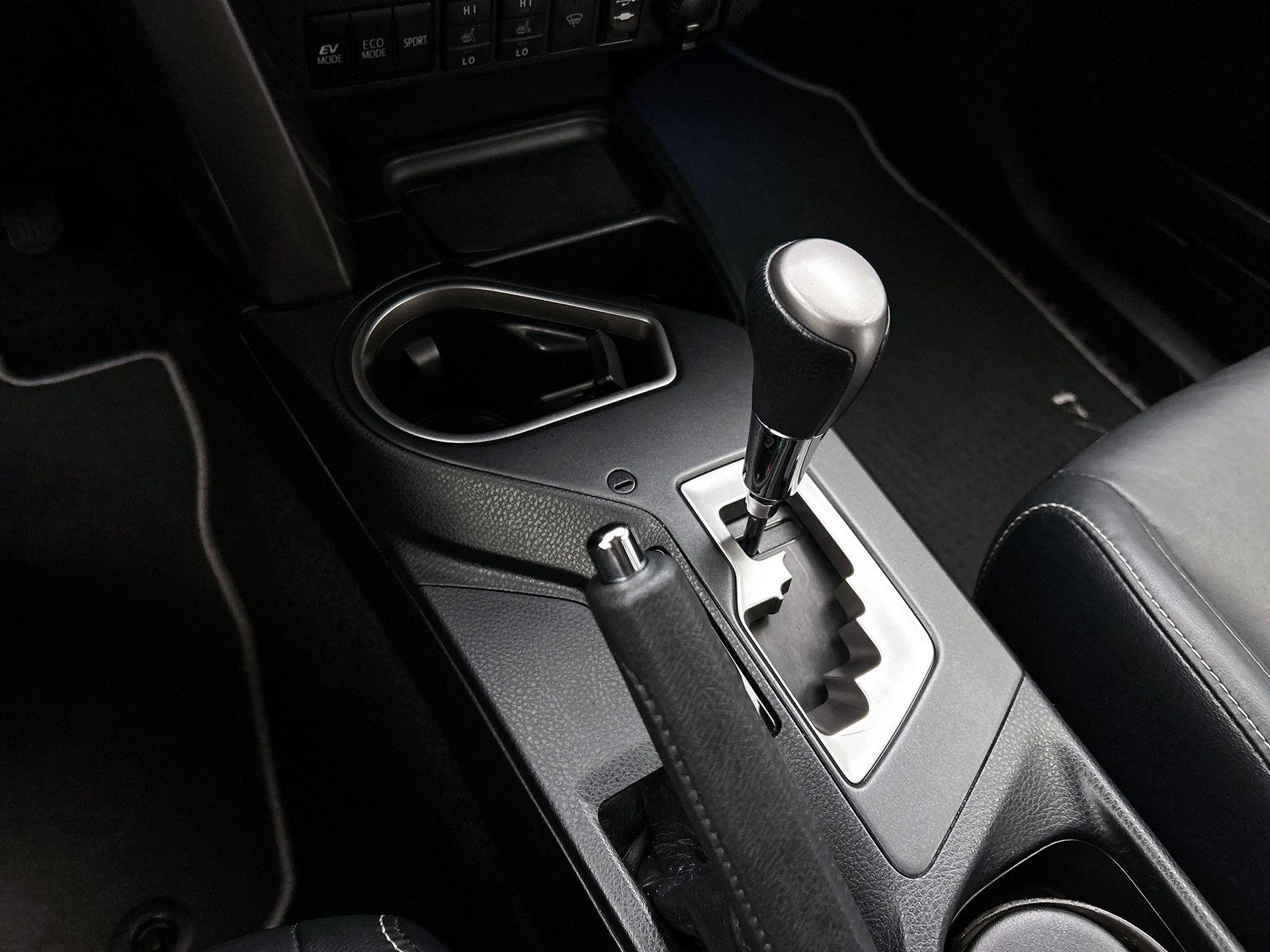 Toyota-RAV4-image-27