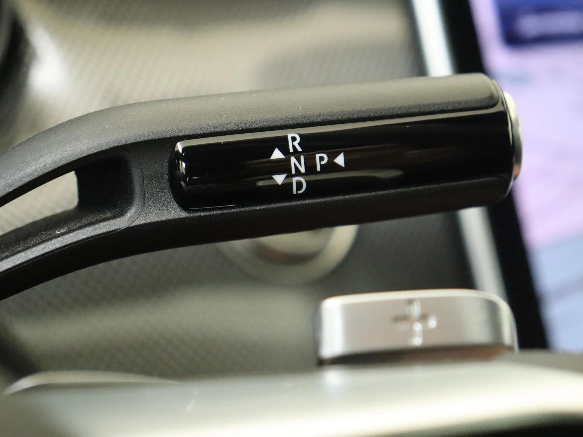 Mercedes-Benz-C-Klasse-image-14