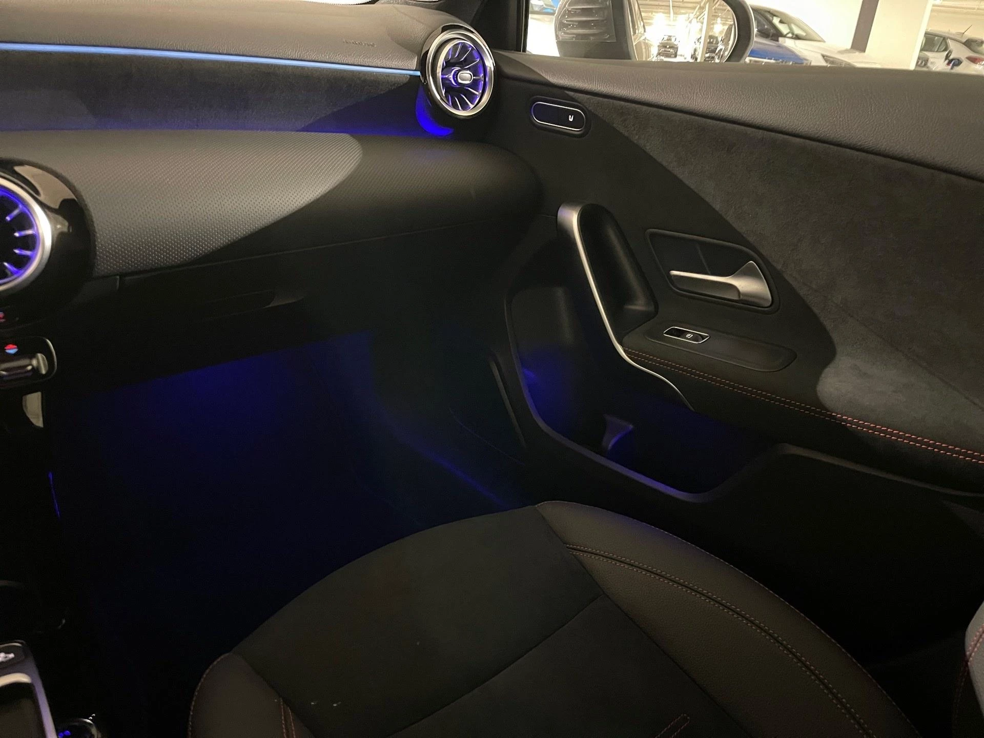 Mercedes-Benz-Classe A-image-8