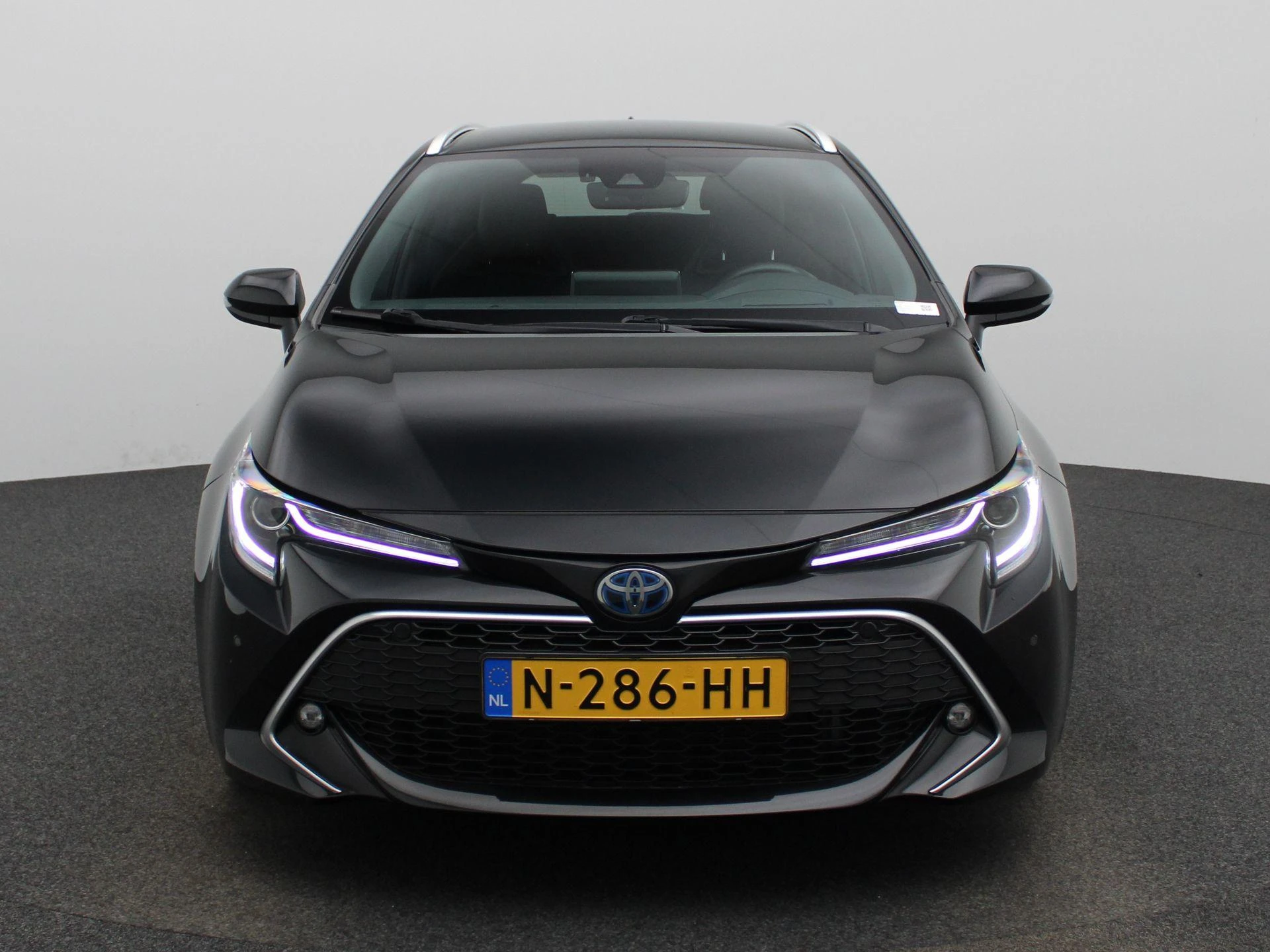 Toyota-Corolla Touring Sports-image-4