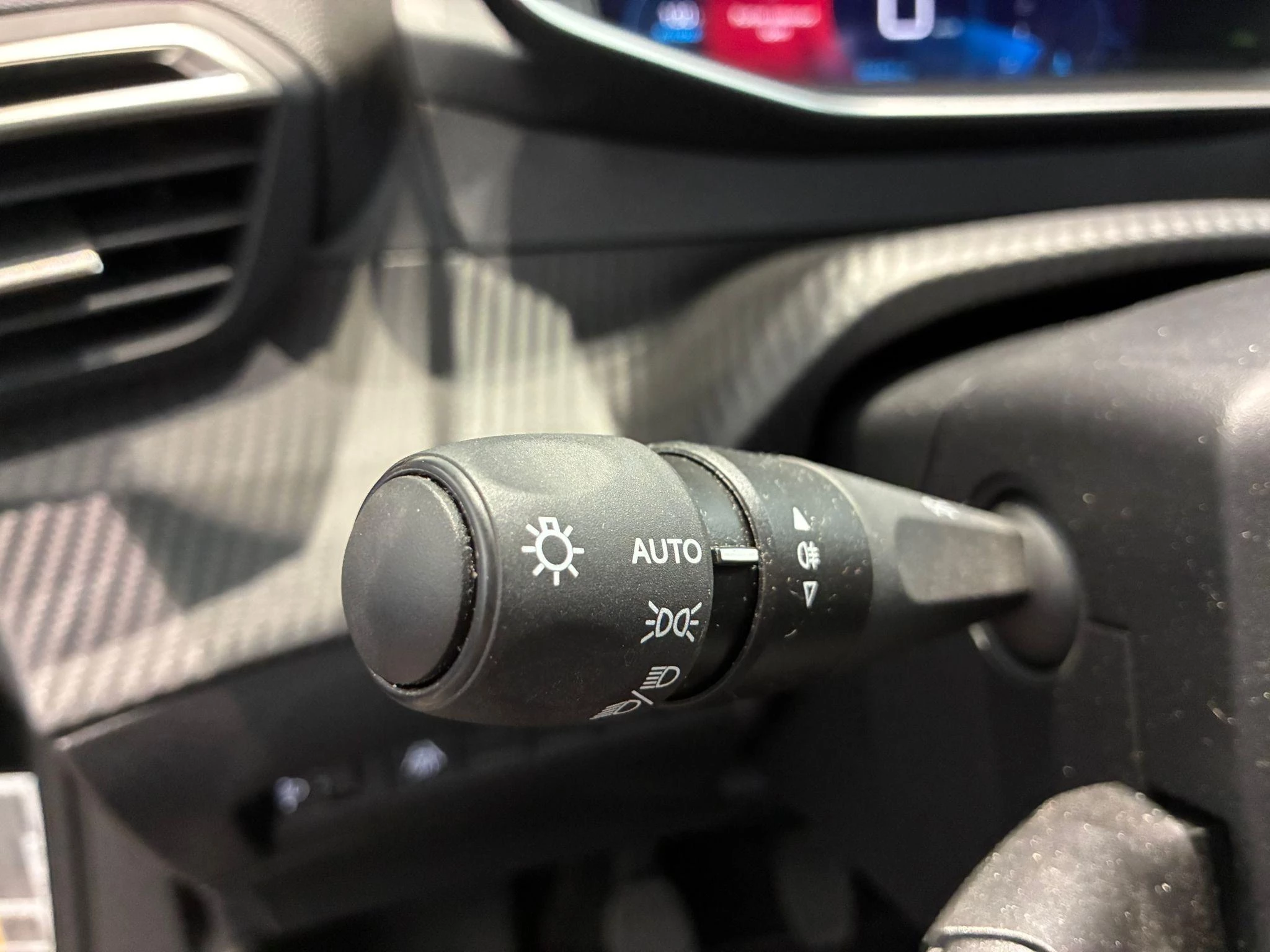 Peugeot-2008-image-8