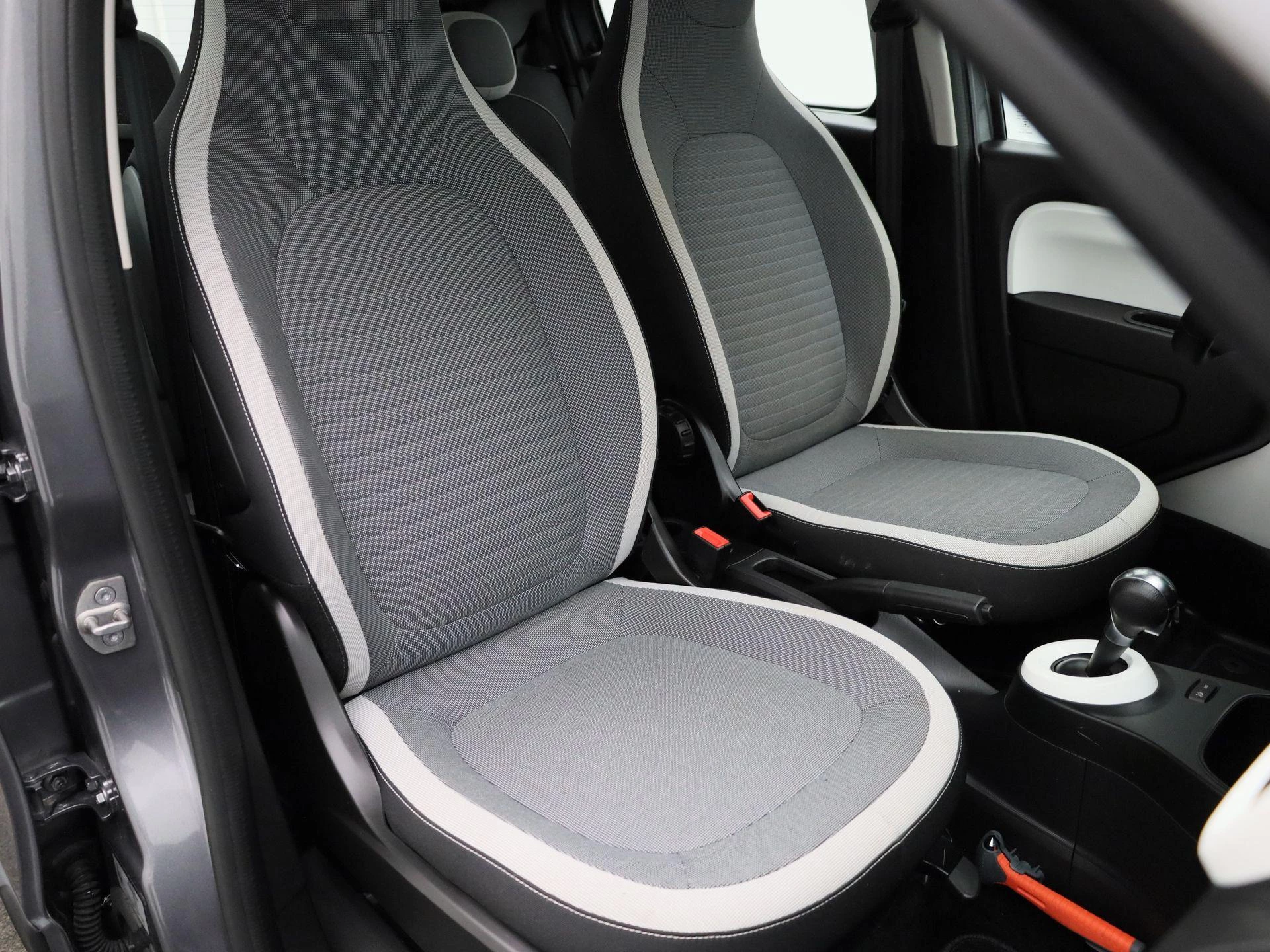 Renault-Twingo-image-33