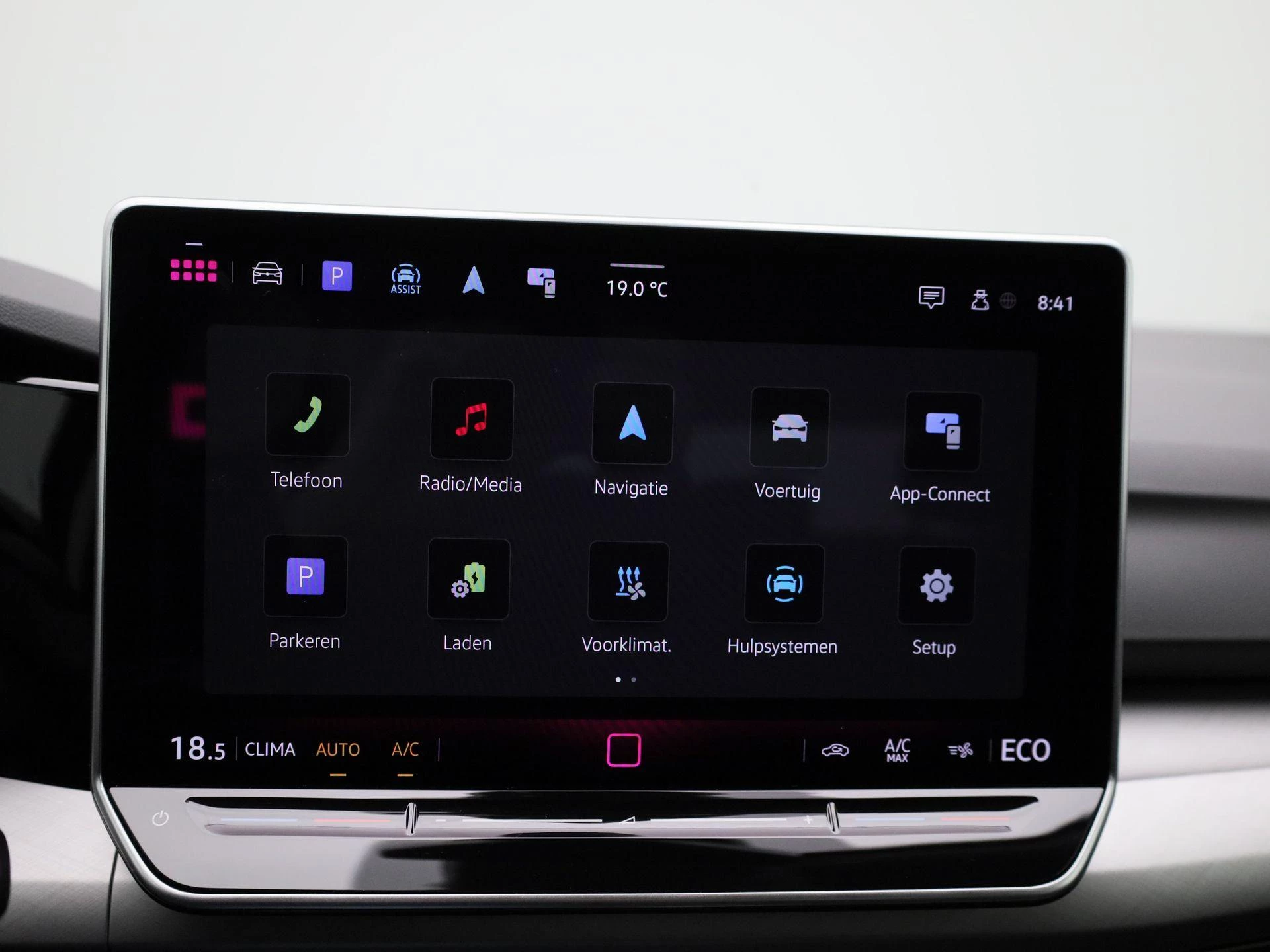 Volkswagen-Golf-image-16