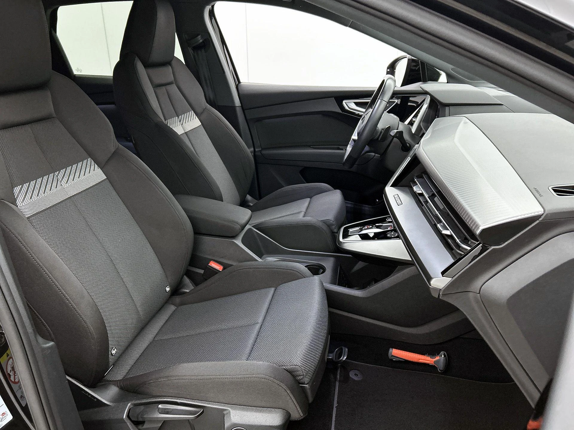 Audi-Q4 e-tron-image-15